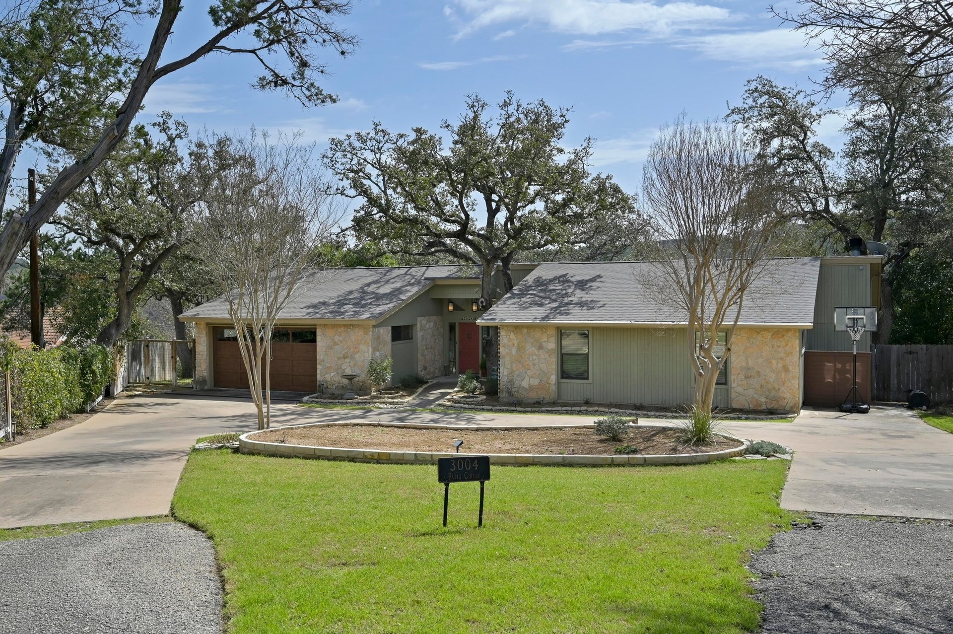3004 Patio Circle 