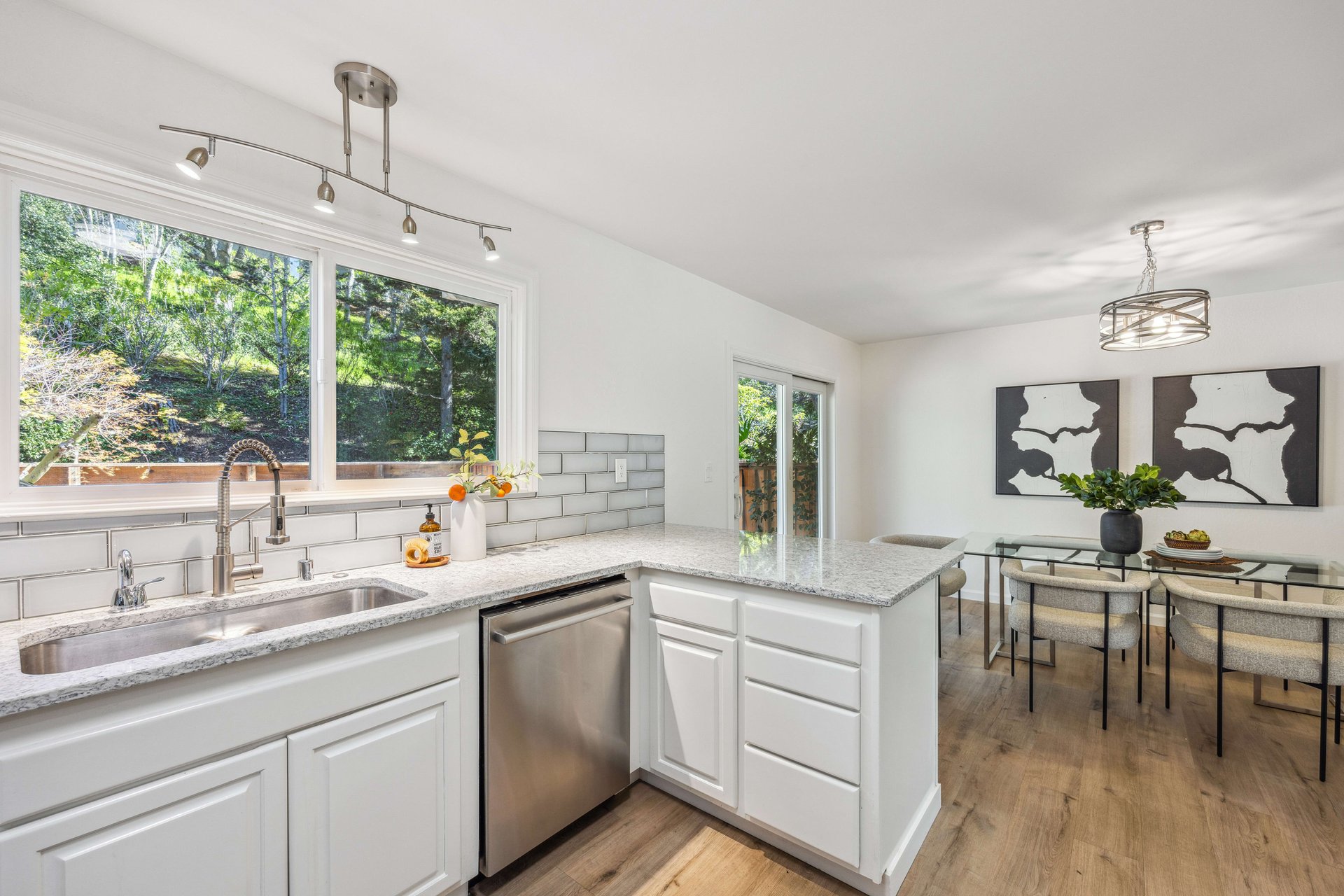 Stylish & Updated Tiburon Townhome