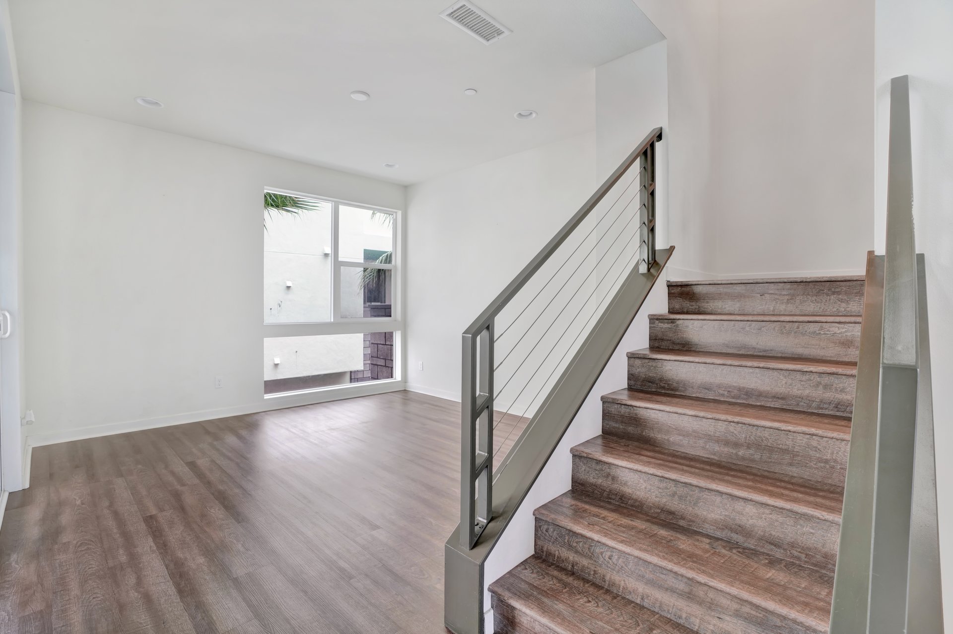 1688 Shoreline Way