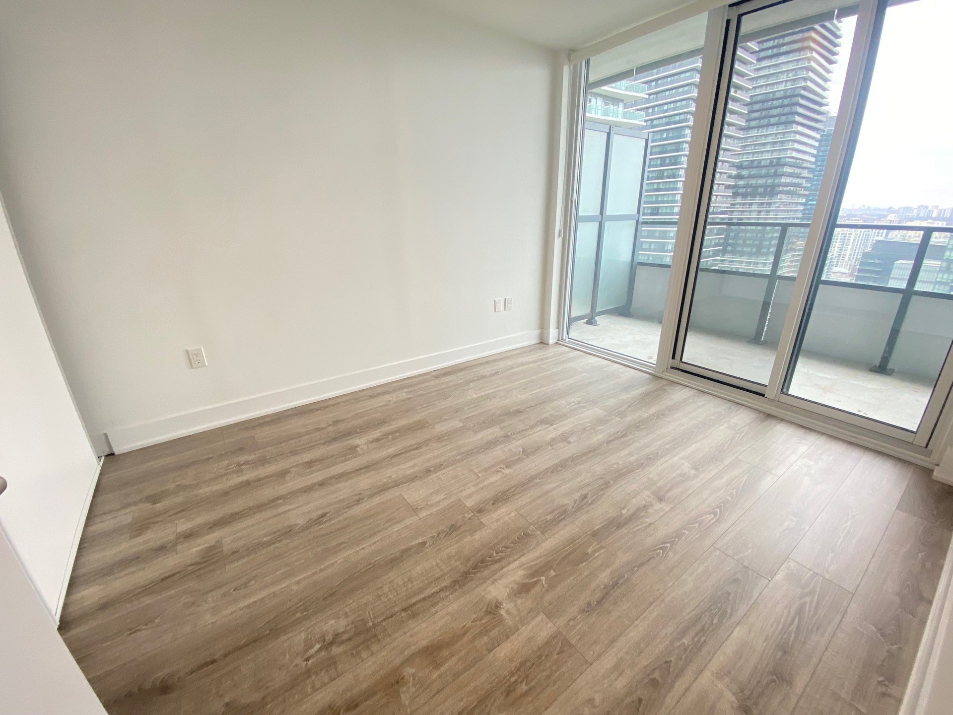 20 Shore Breeze Drive Unit: 2305
