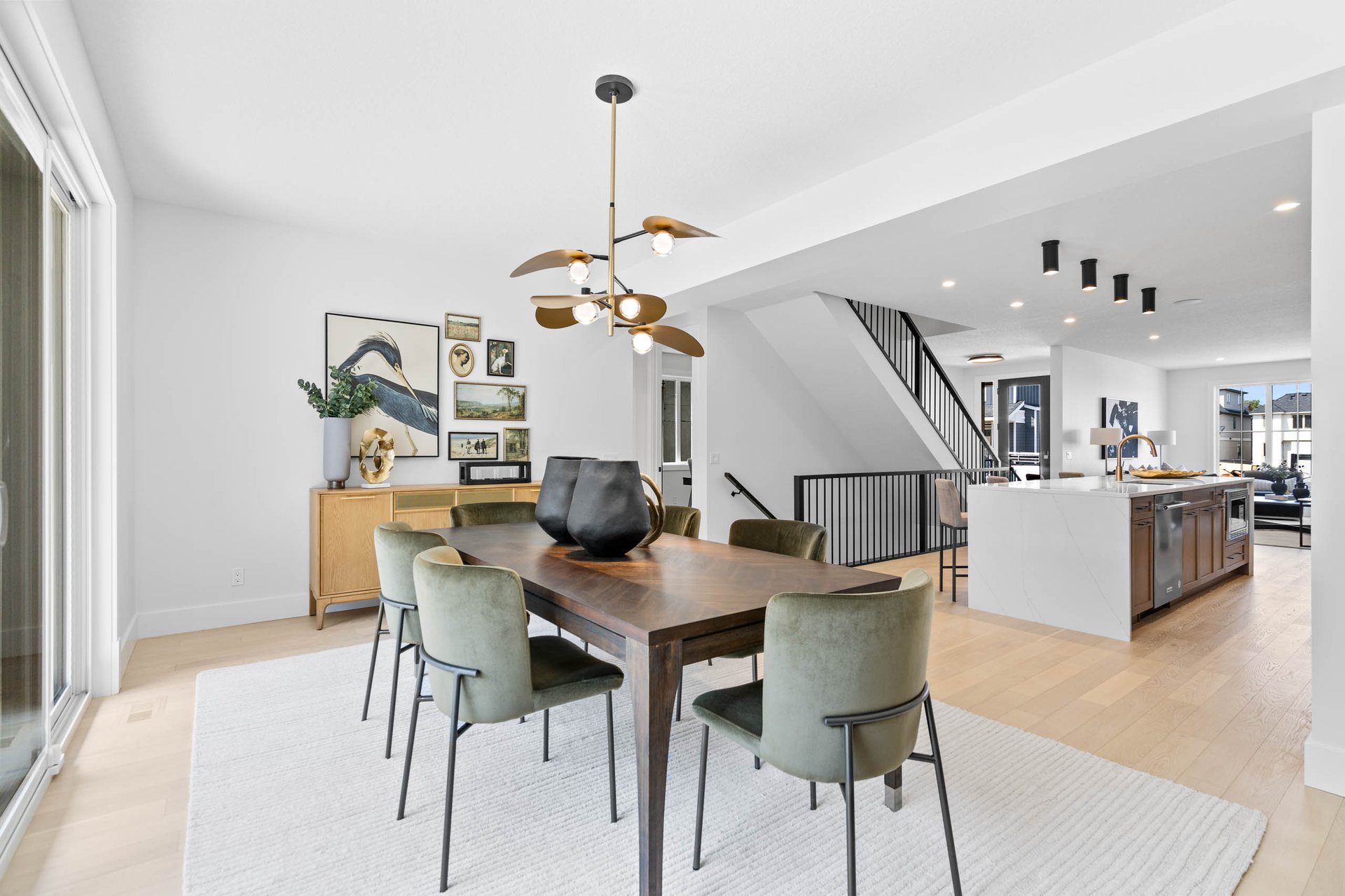 227 Calais Drive SW