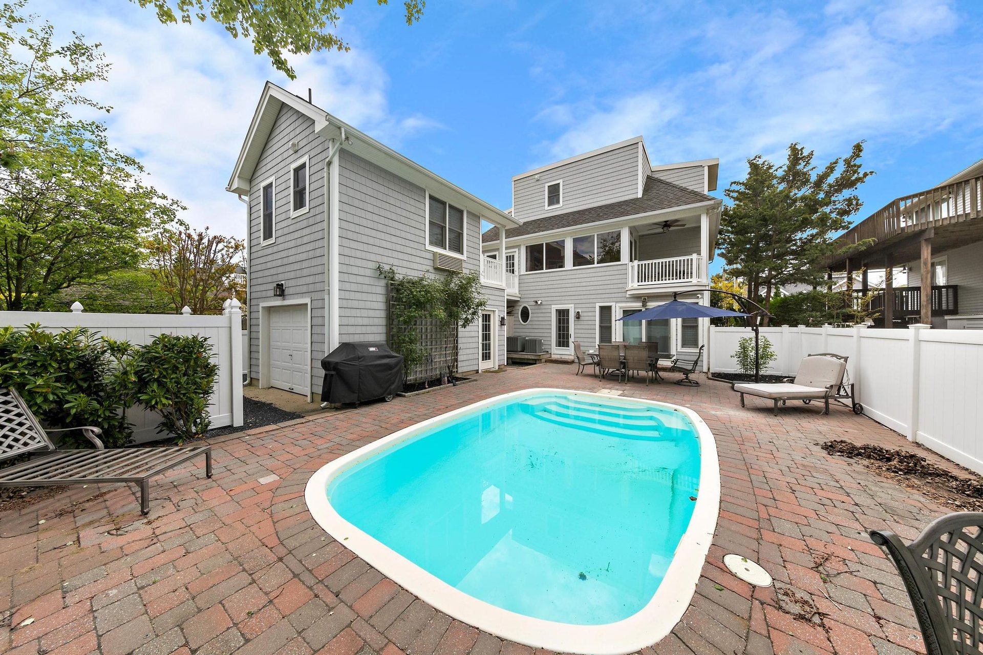 119 Dolphin Ave