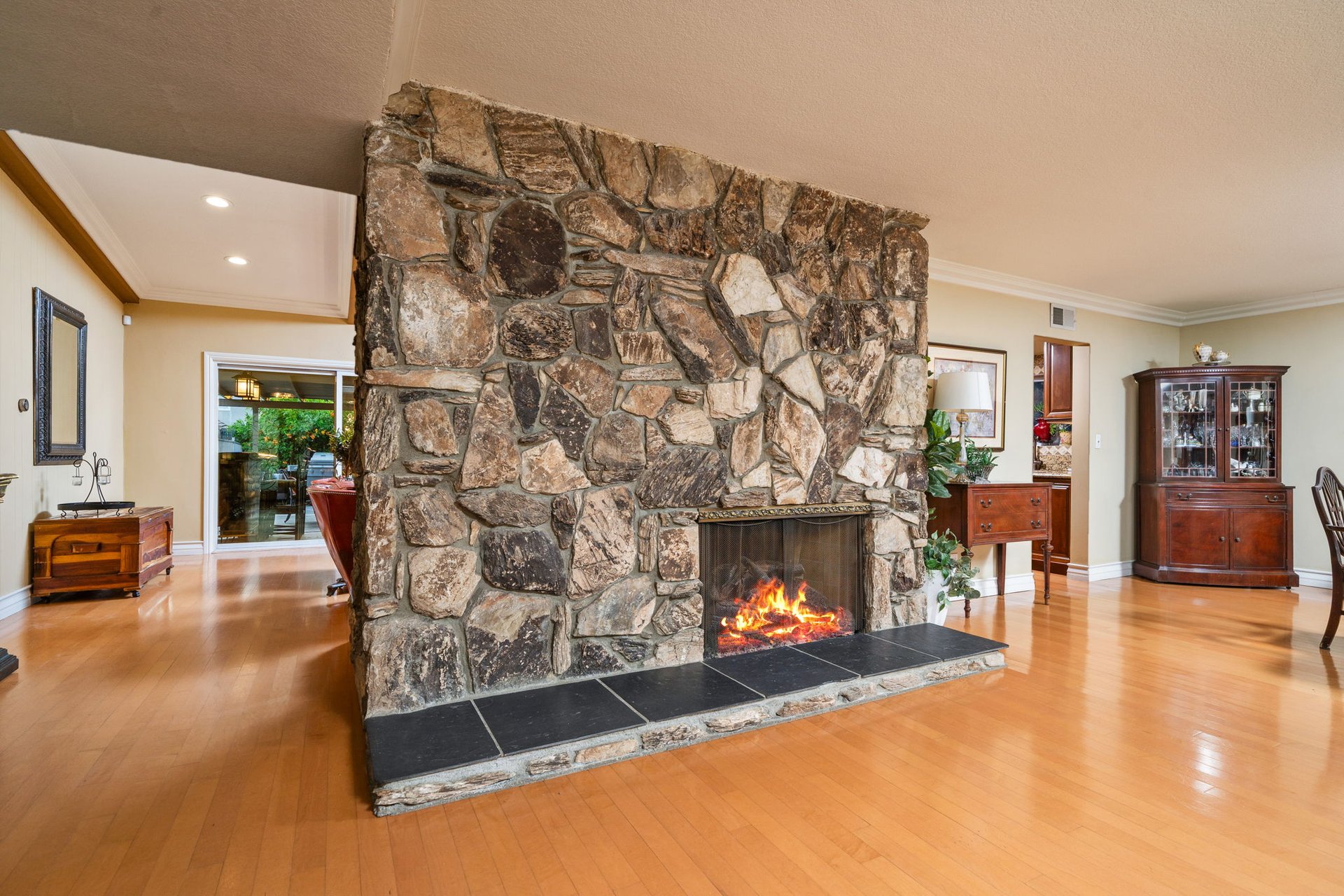 2309 Perry Court