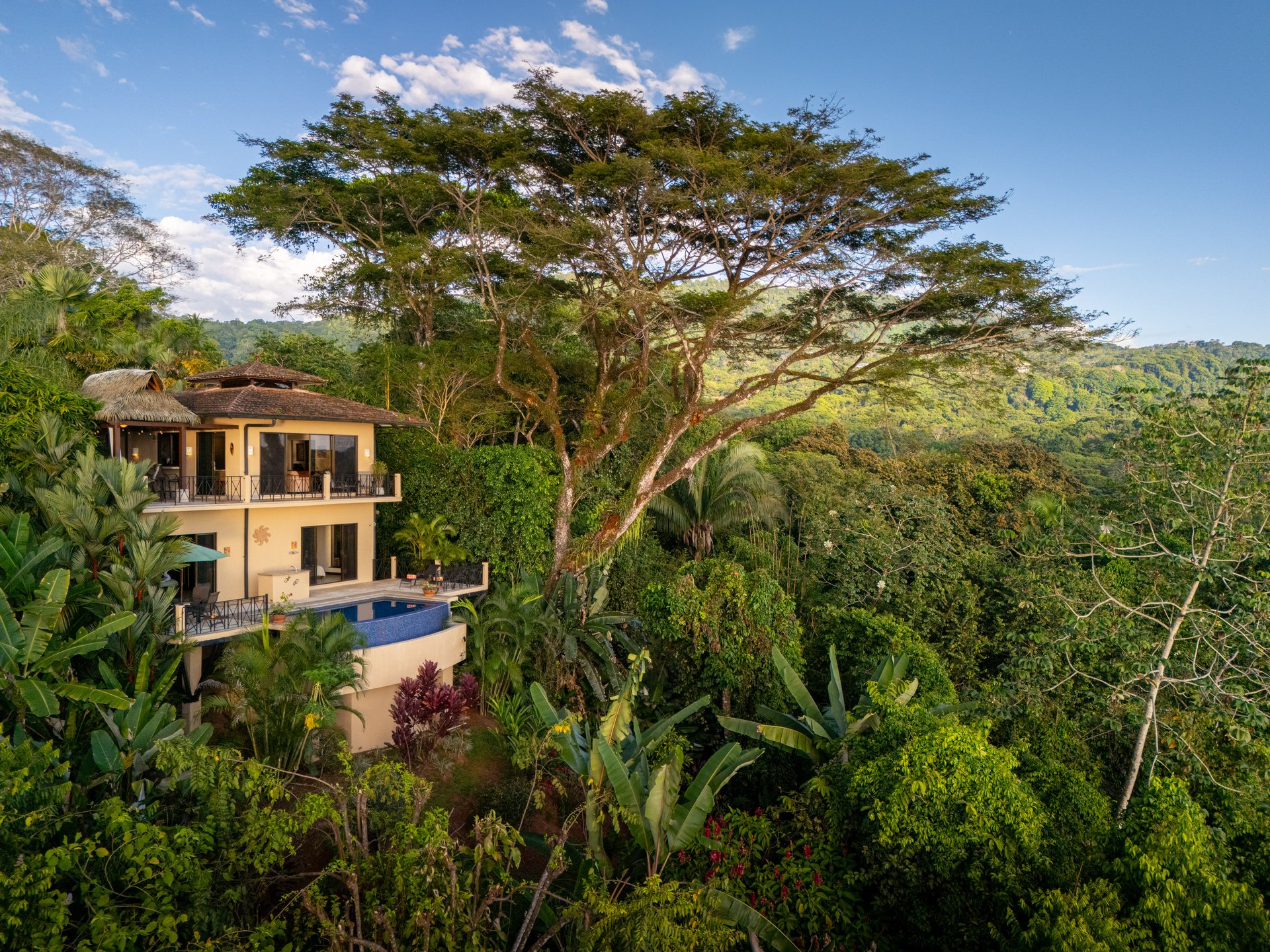 Canto Del Mar, Villa 3, Front Ridge Full Sunset Ocean and Jungle Views!