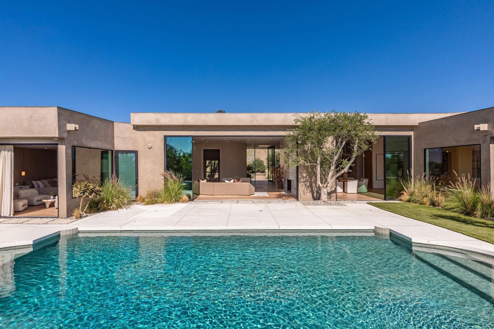 1705 Carla Ridge, Beverly Hills