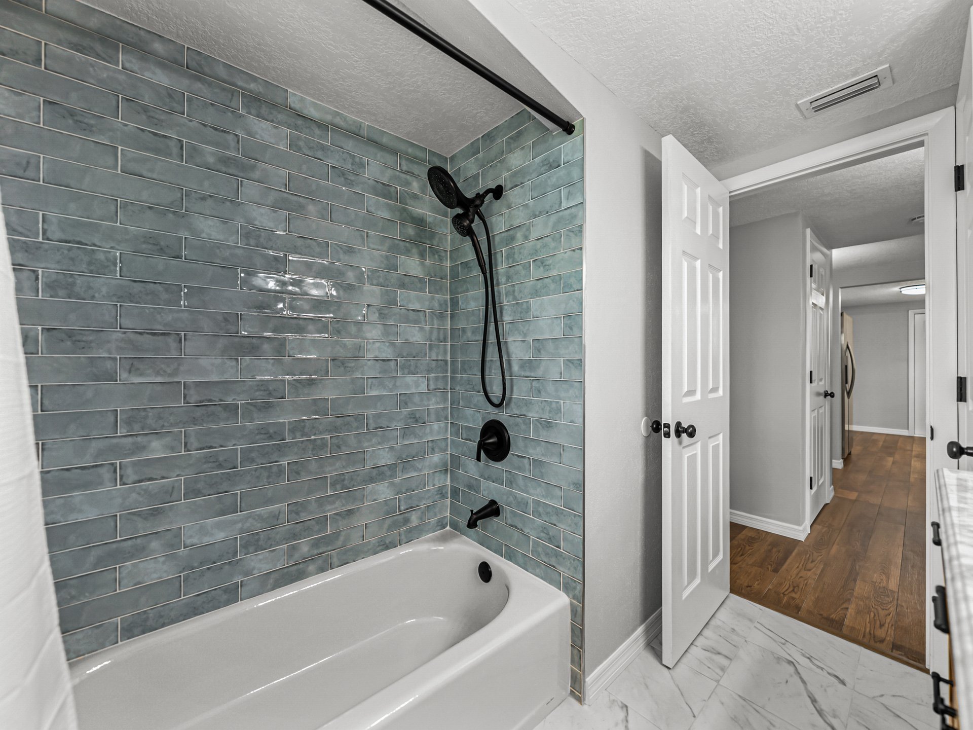 7824 LOTUS DR