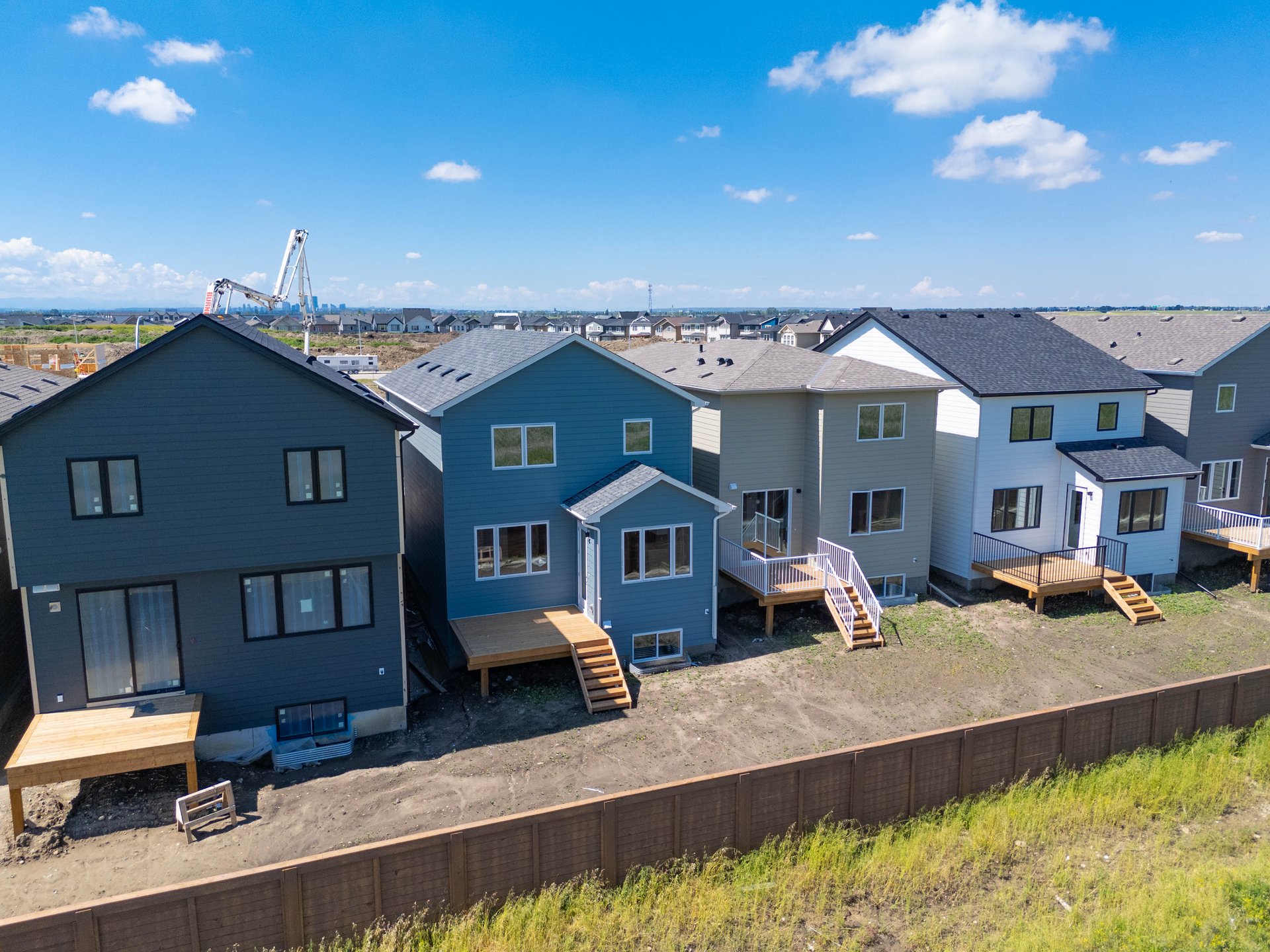 143 Belvedere Crescent SE
