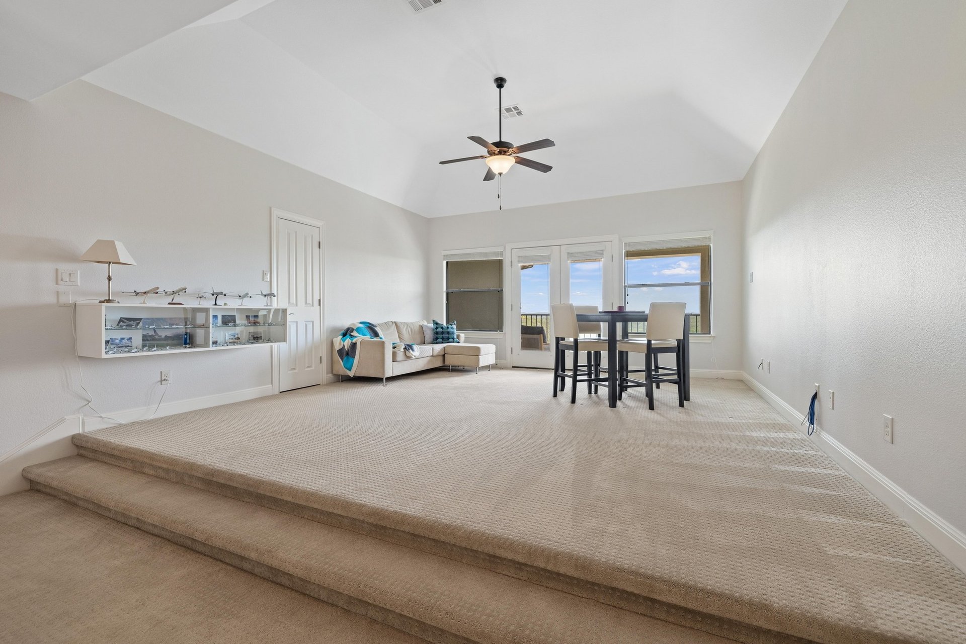 1501 University Club Drive