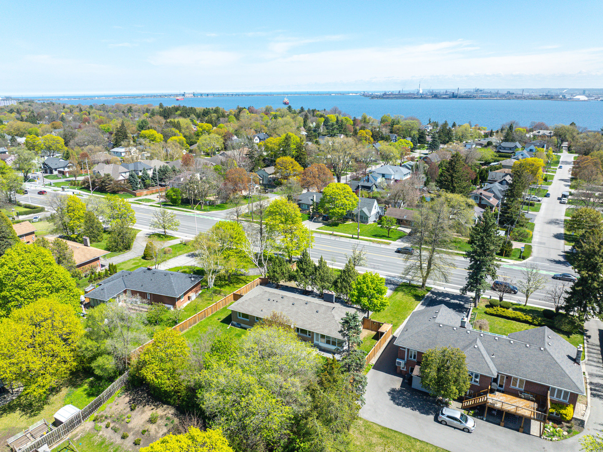 425 Plains Road W, Burlington