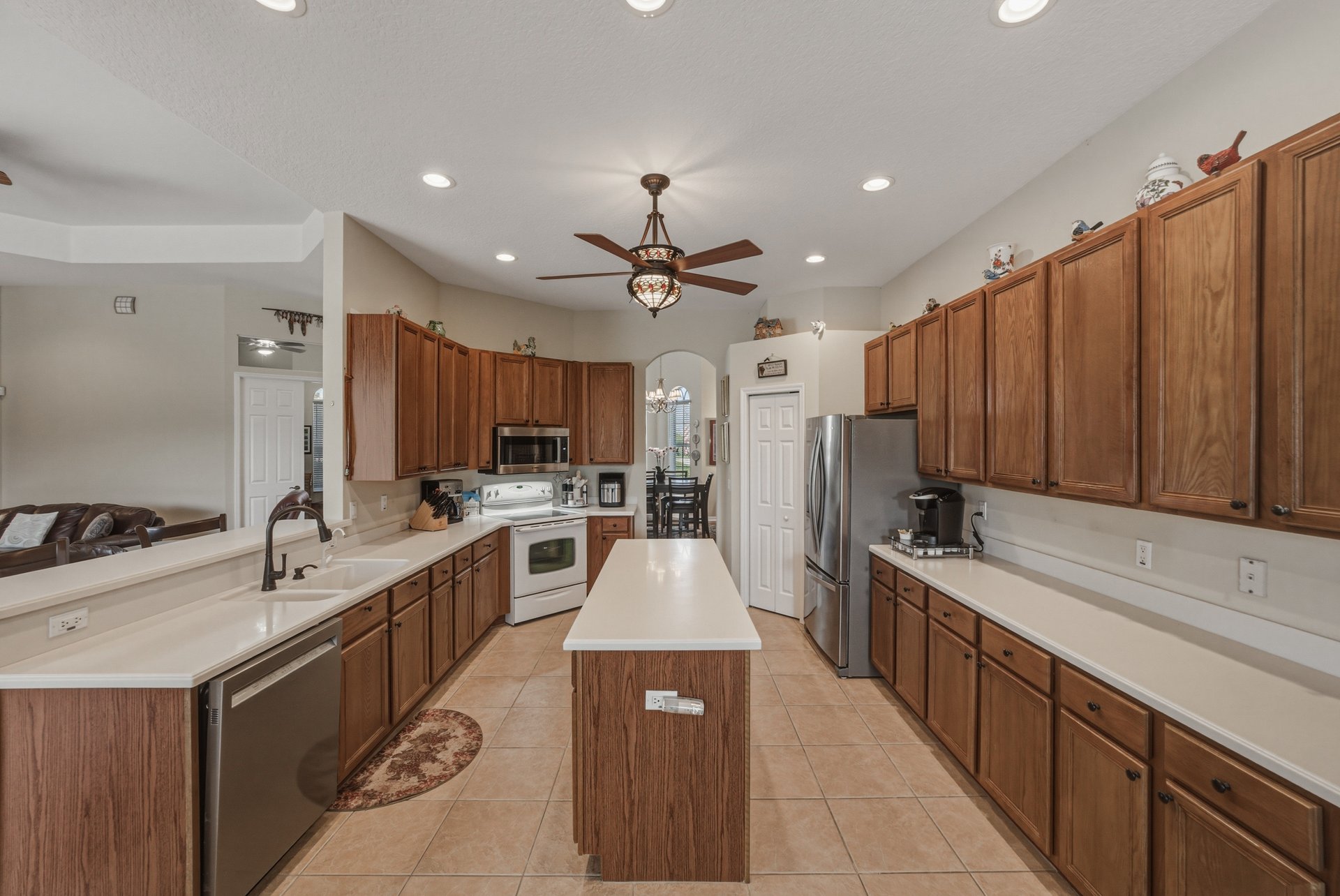 13304 THOROUGHBRED DR