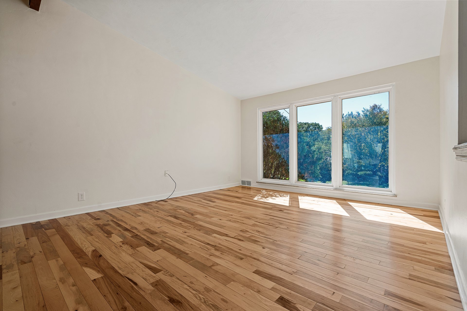 1332 Foxboro Dr