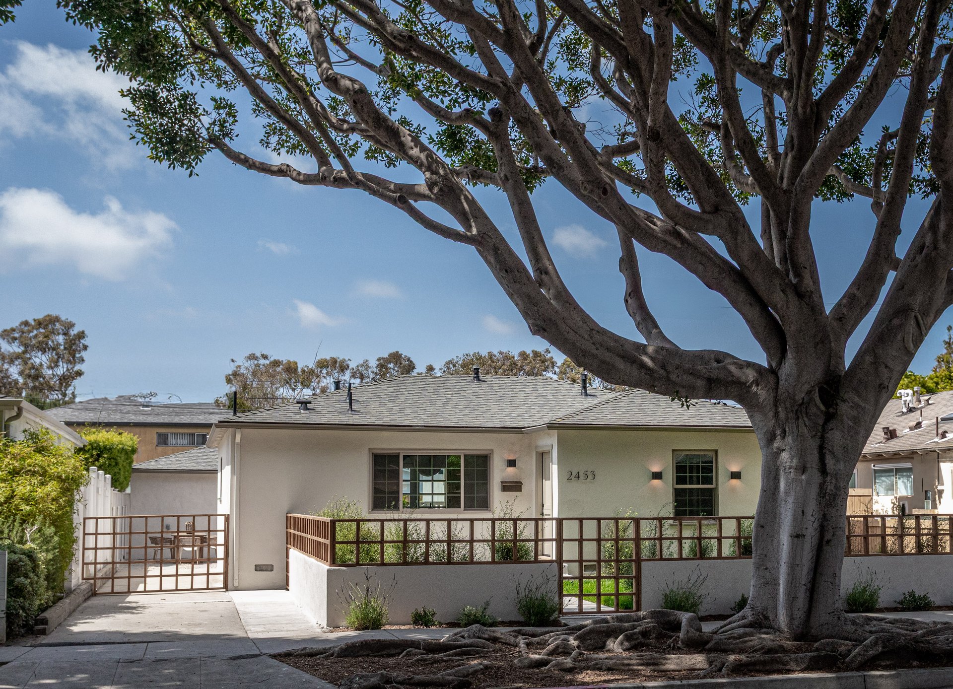 2453 Oak St, Santa Monica