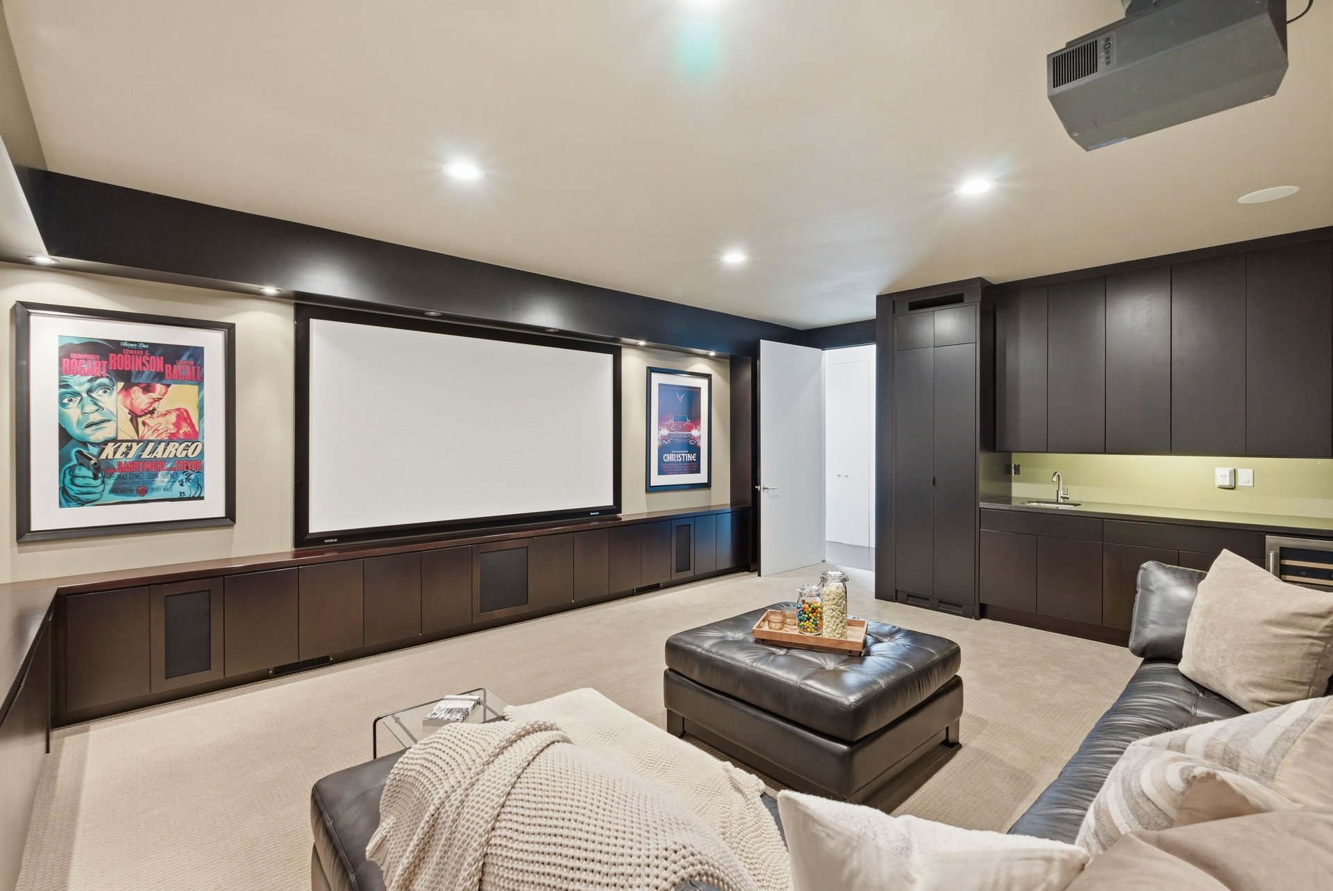 240 Tappan Ln
