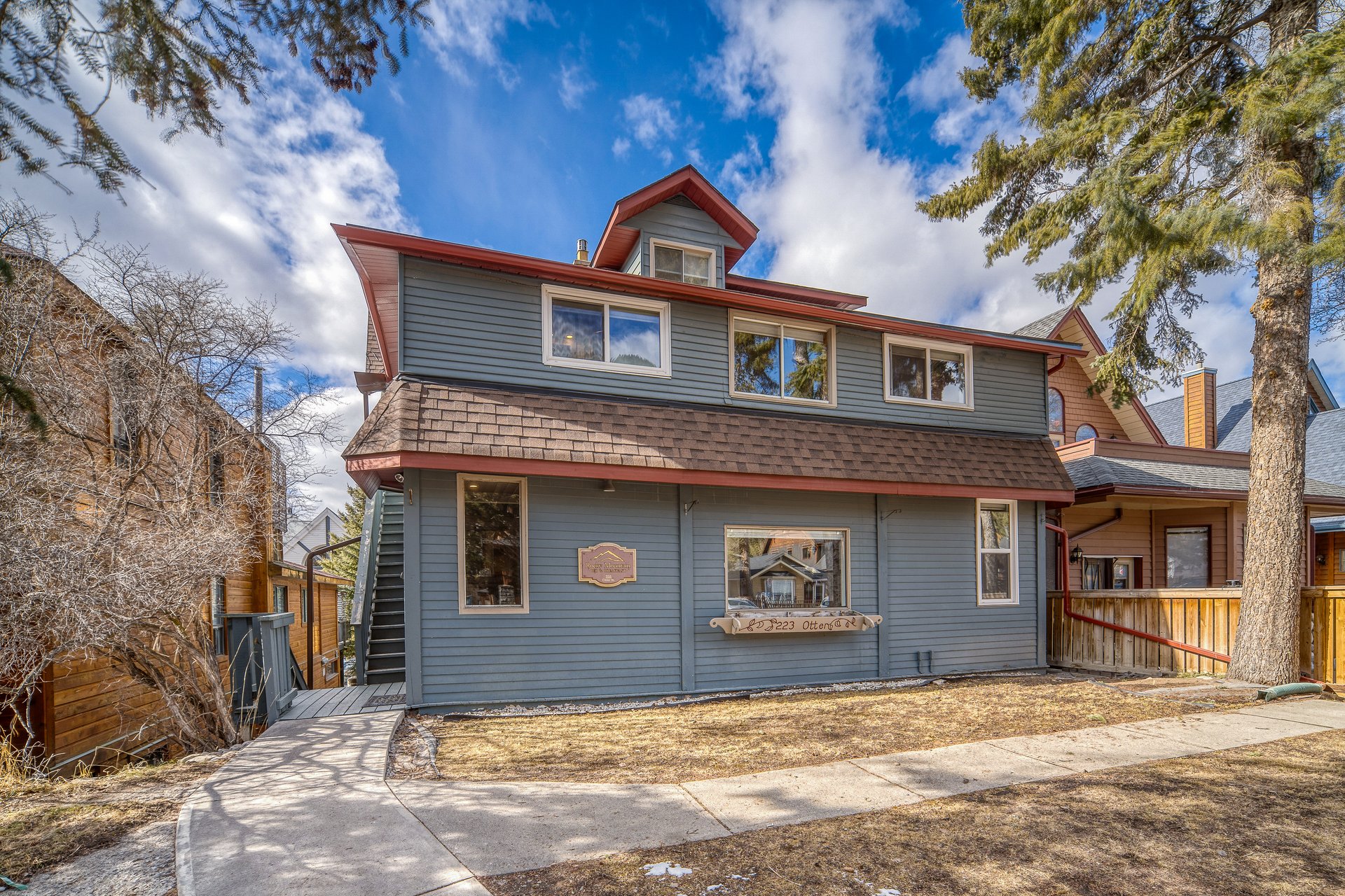 223 Otter Street