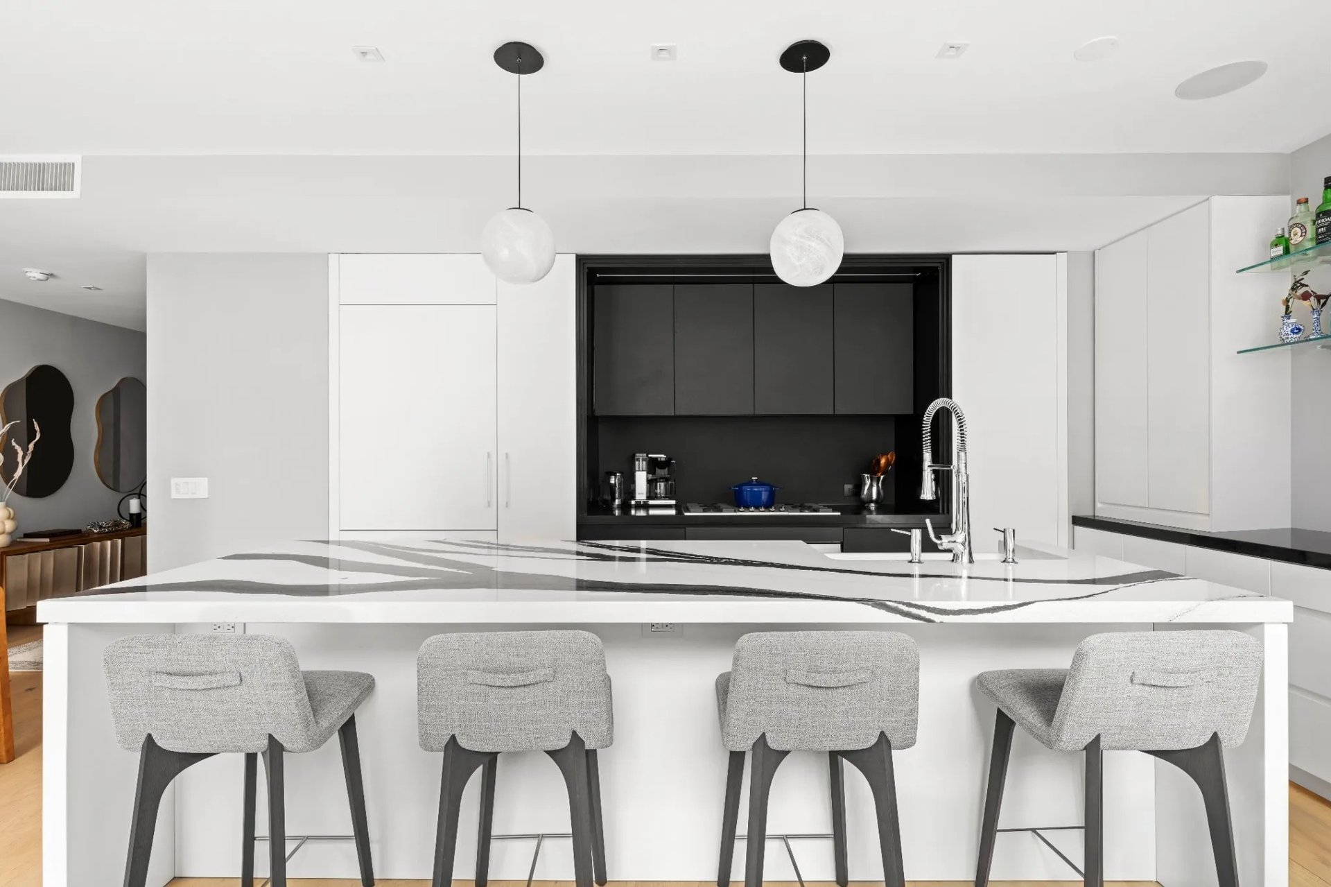 121 East 22nd St, #S901