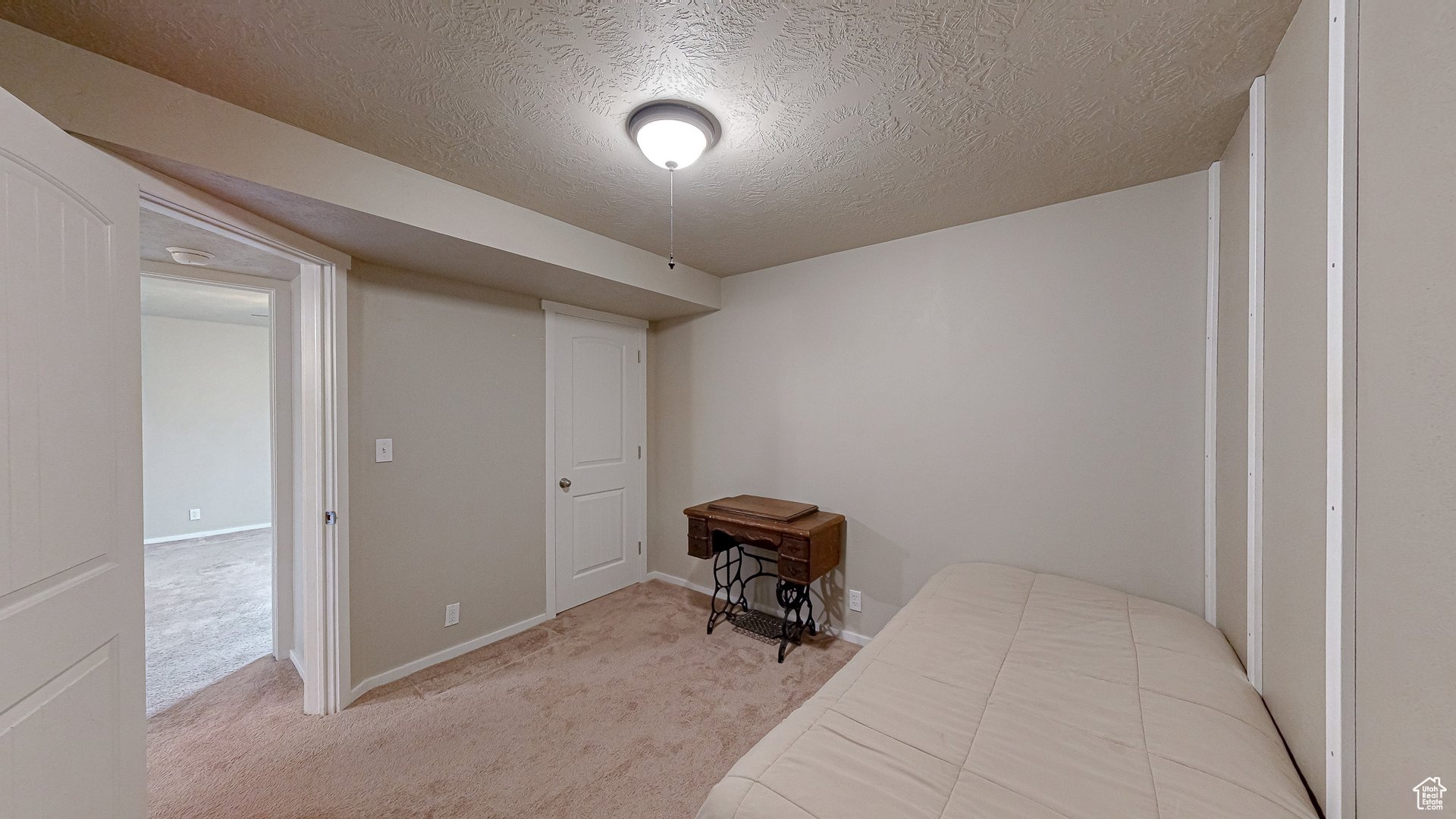 214 W Quartz Rd