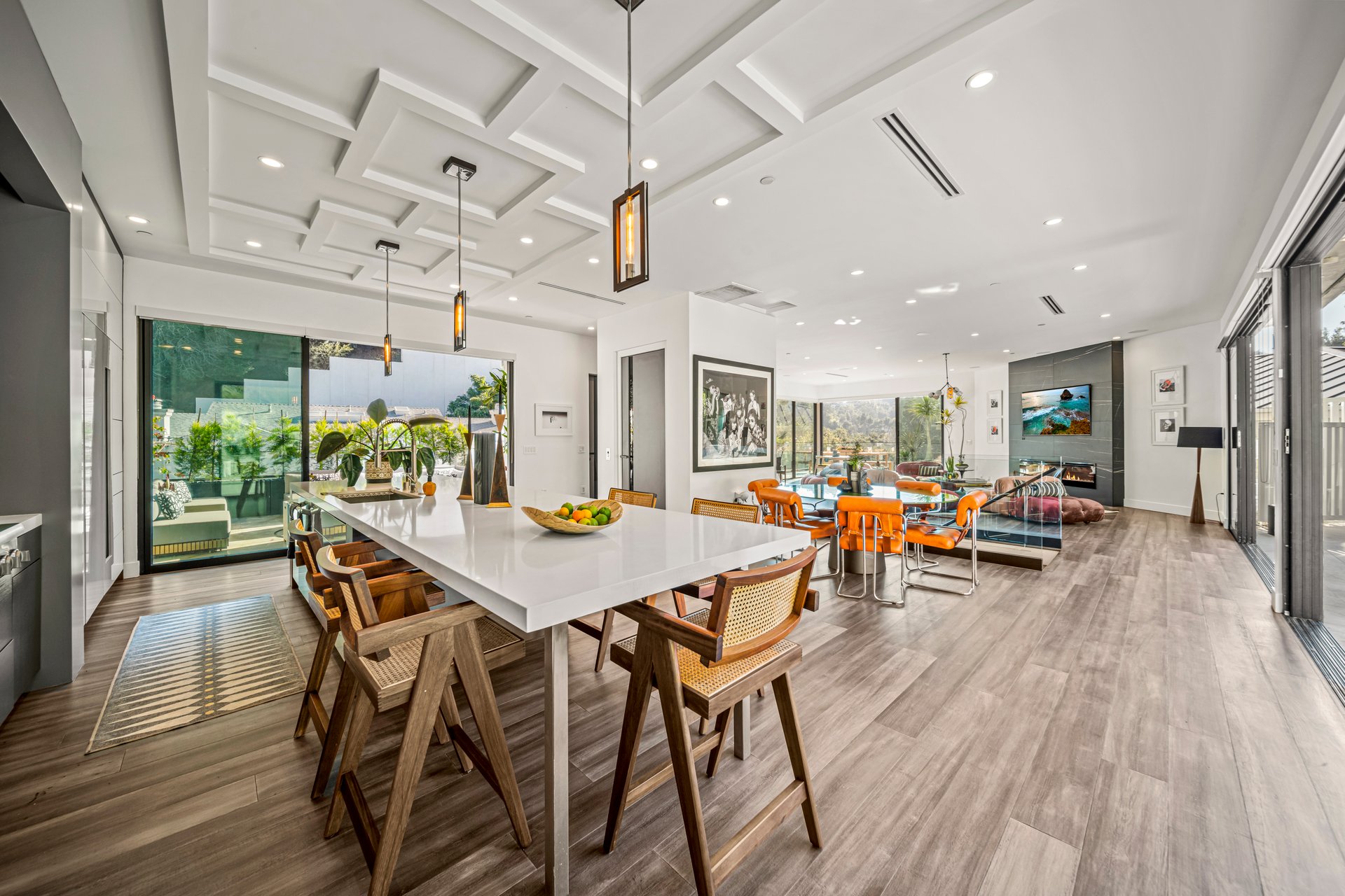 8145 Willow Glen Rd
