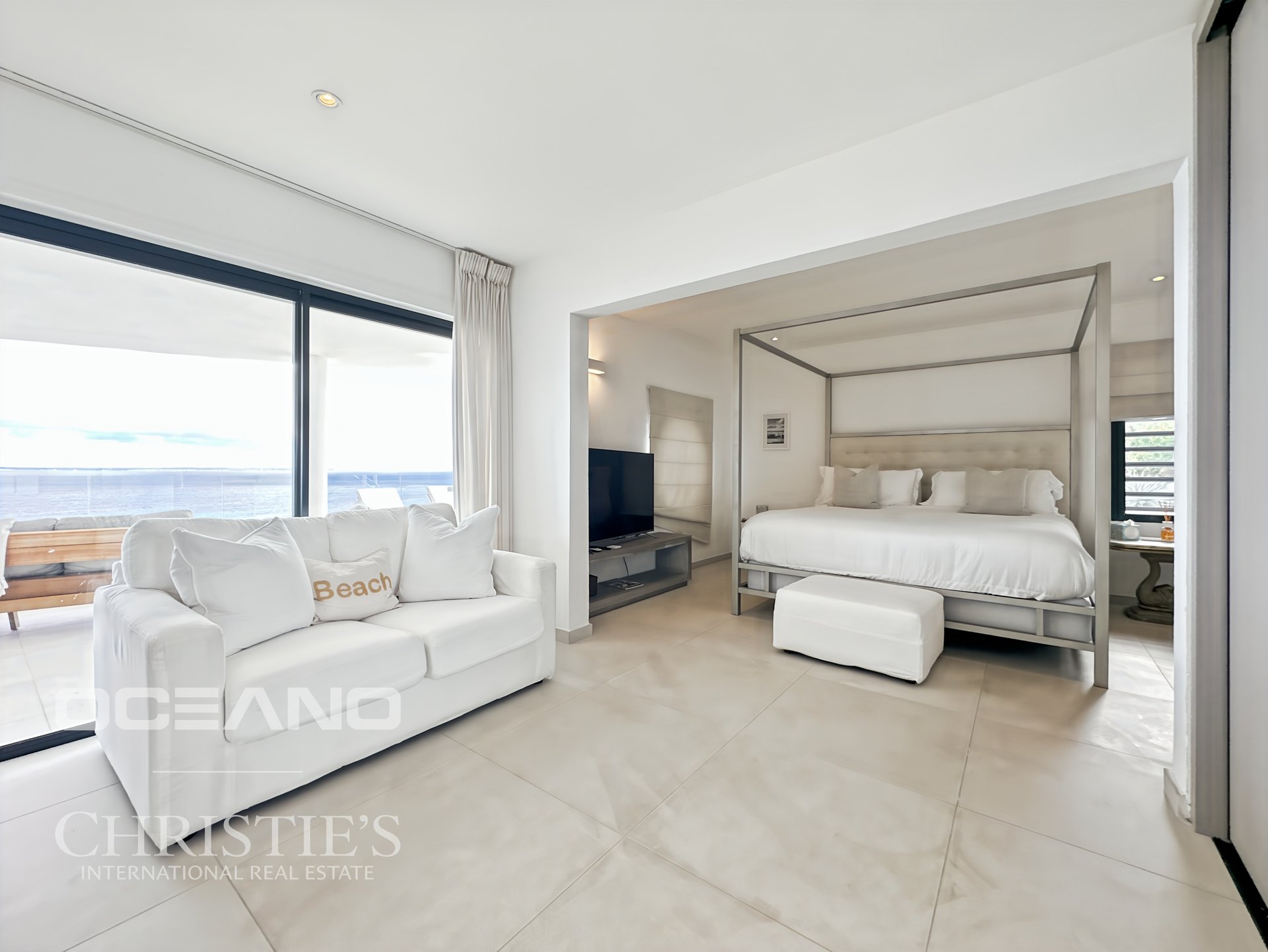 Cliffside Villa - Mont Rouge