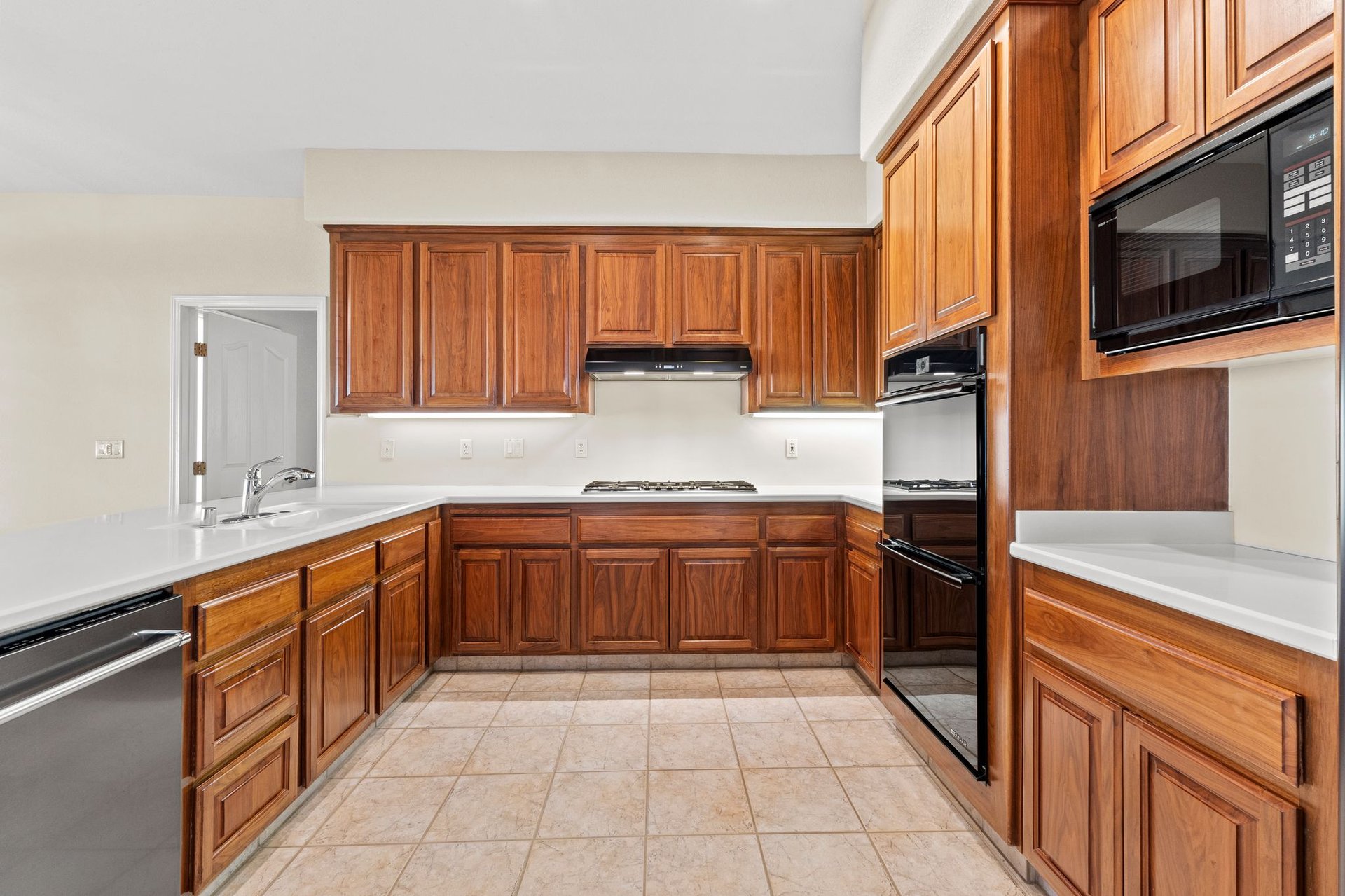 917 Corral Place