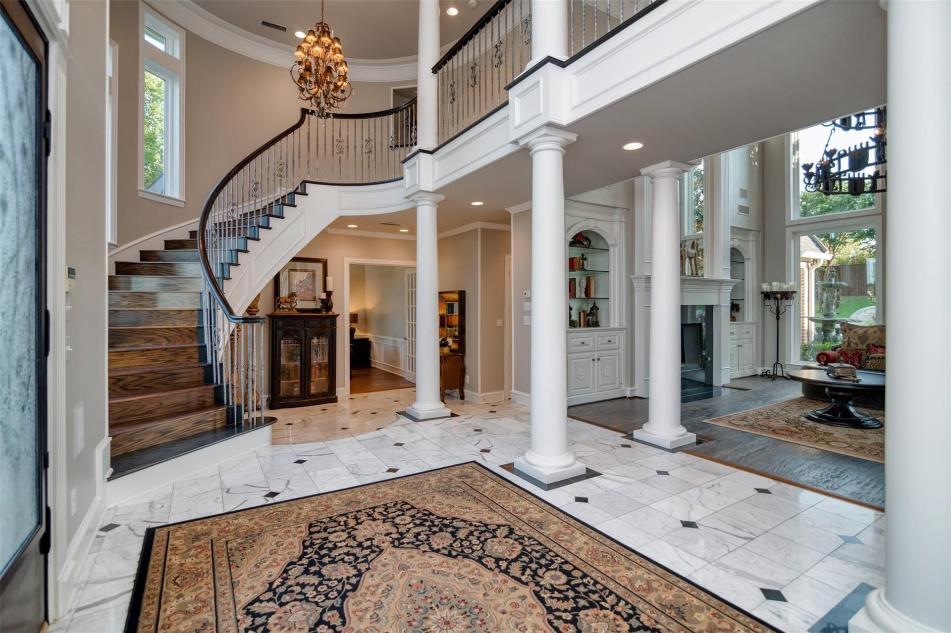 Exquisite Estate On 2.5 Acres - Heath, TX