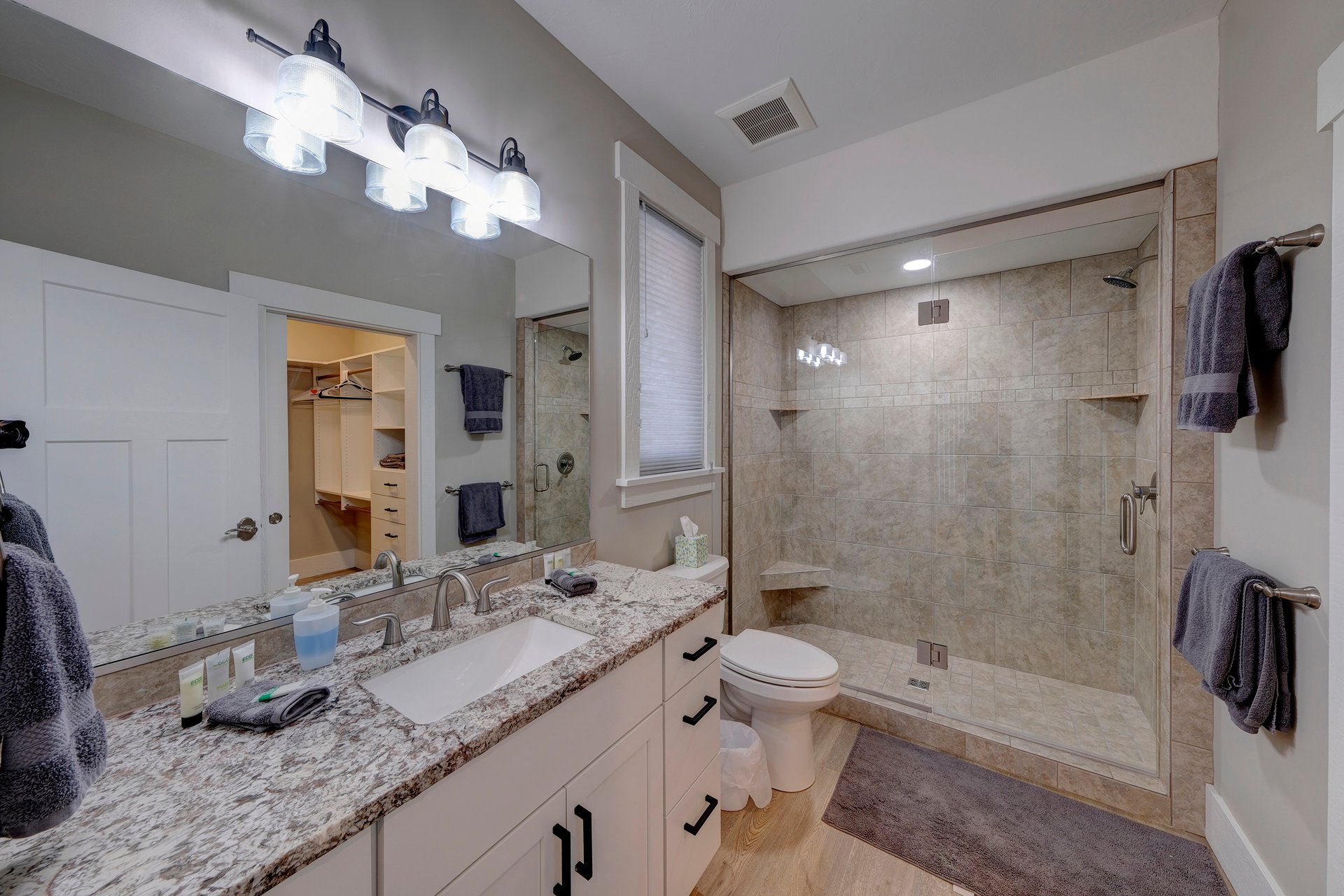 7 Creekside Ln