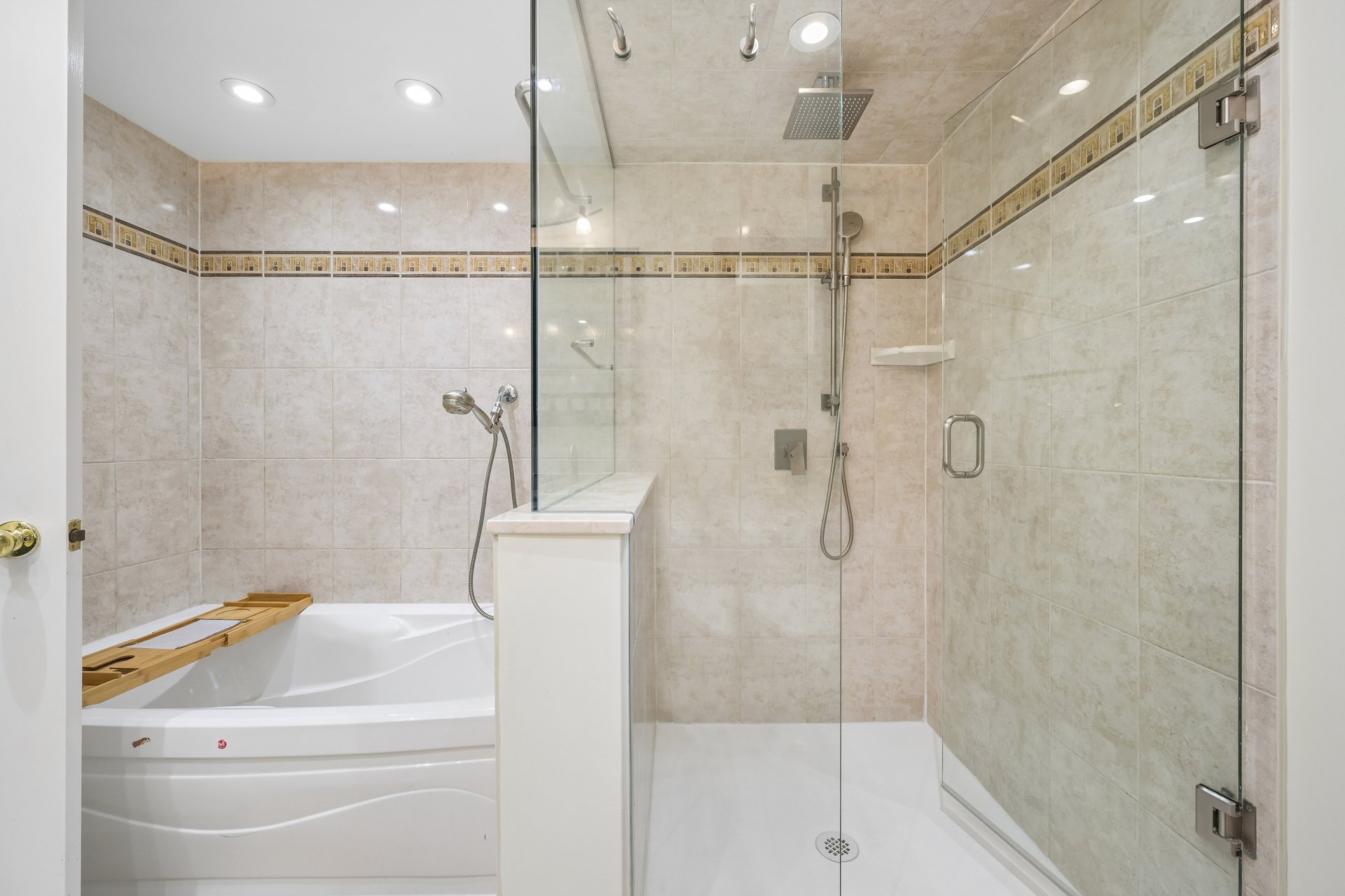 Spacious 3-Bedroom Detached Home in Westmount