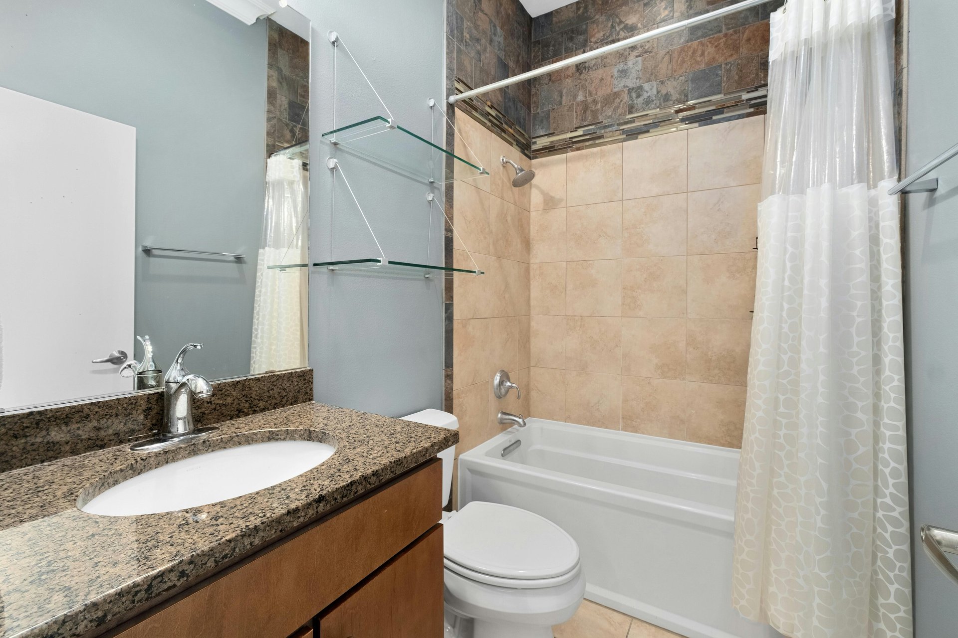 1702 S Lamar Blvd #28