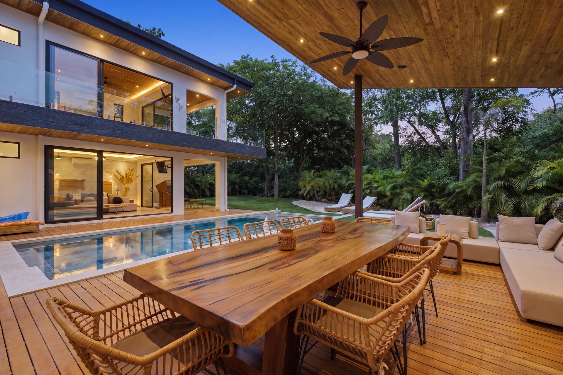 Casa La Ola Perfecta | Luxury 5-Bedroom Home with Pool Near the Beach in Hacienda Pinilla