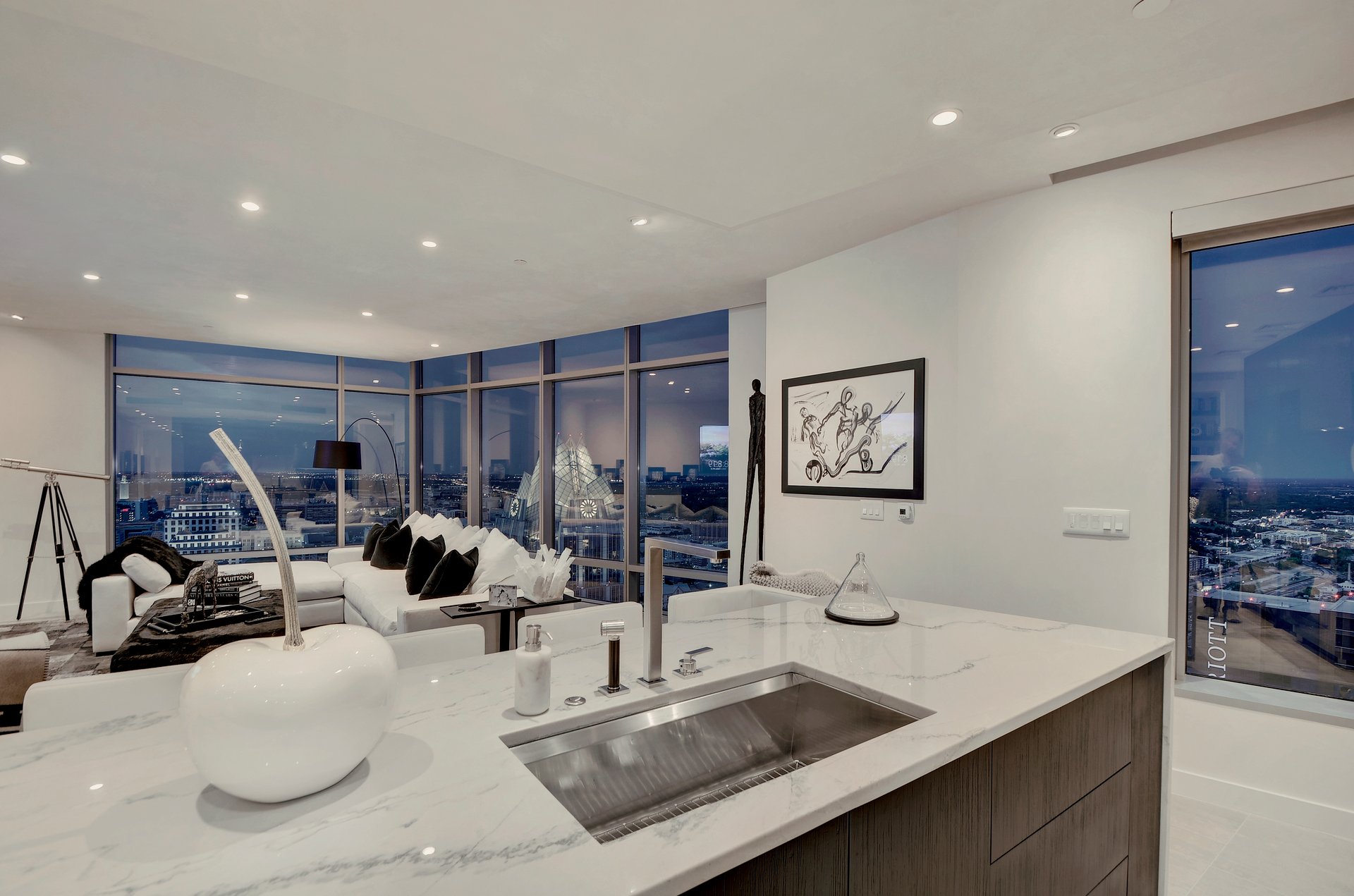 200 Congress Avenue #43ST