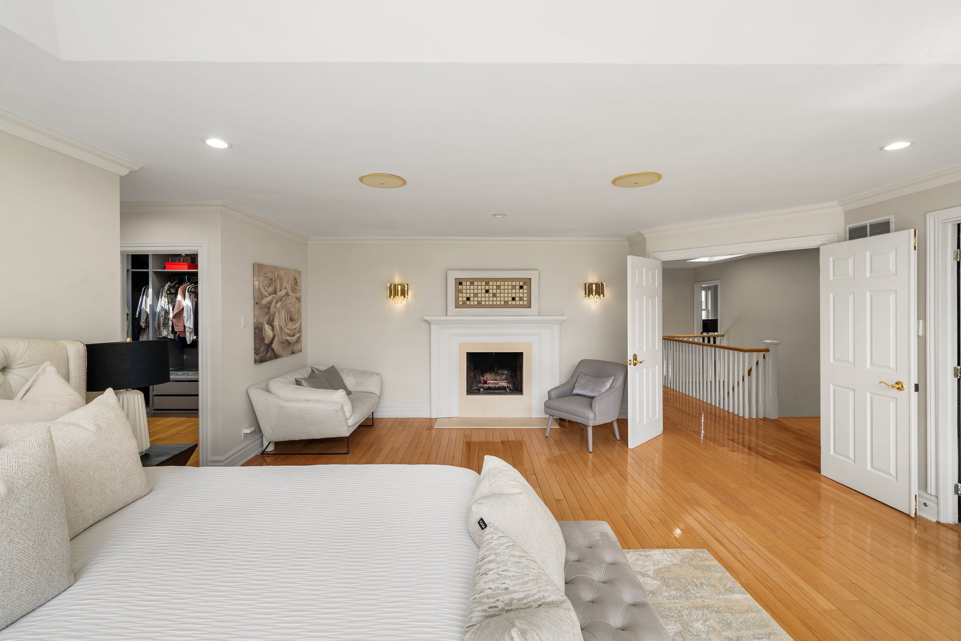 2154 Oneida Cres