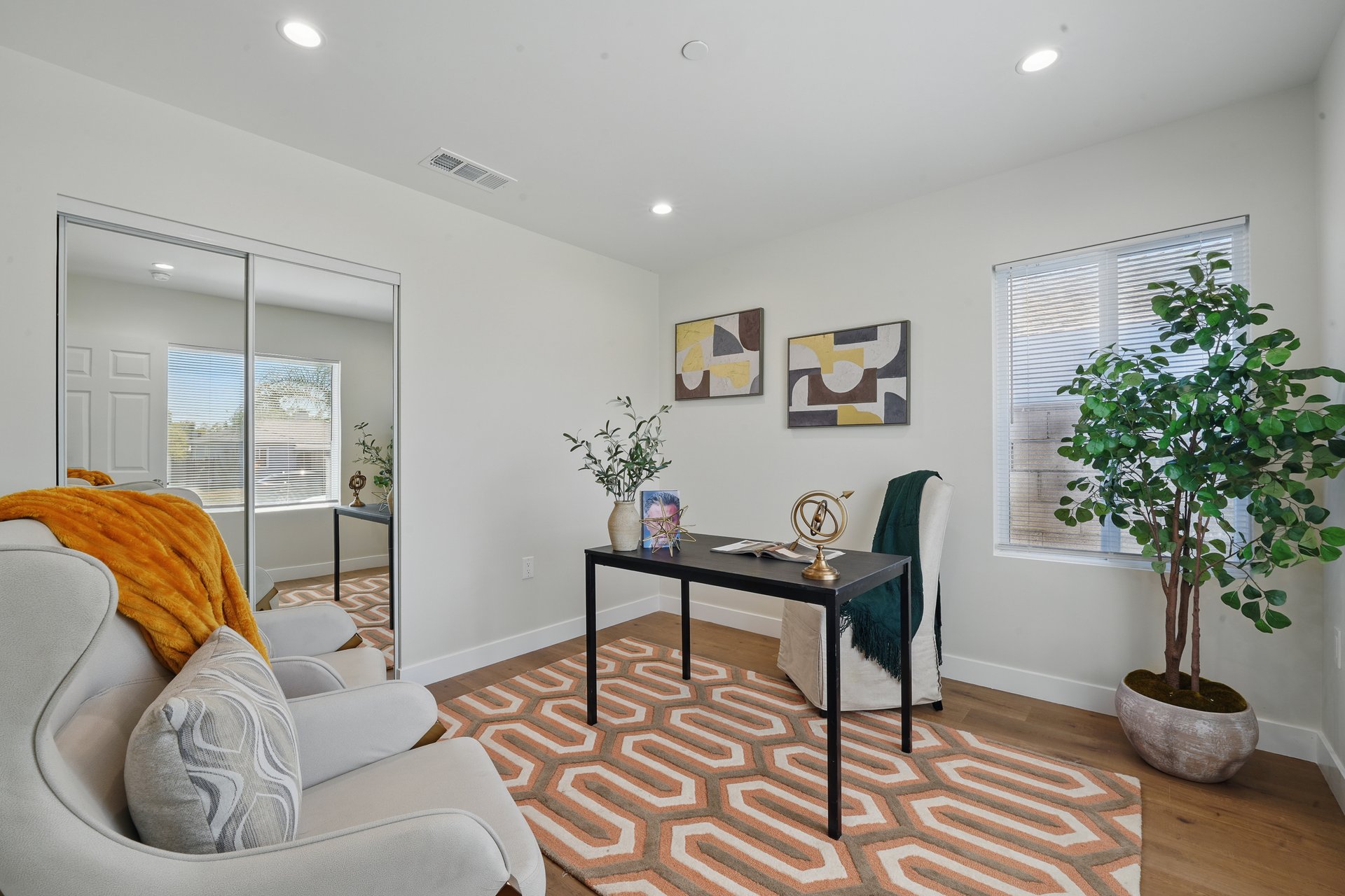 4 Units in North Hollywood