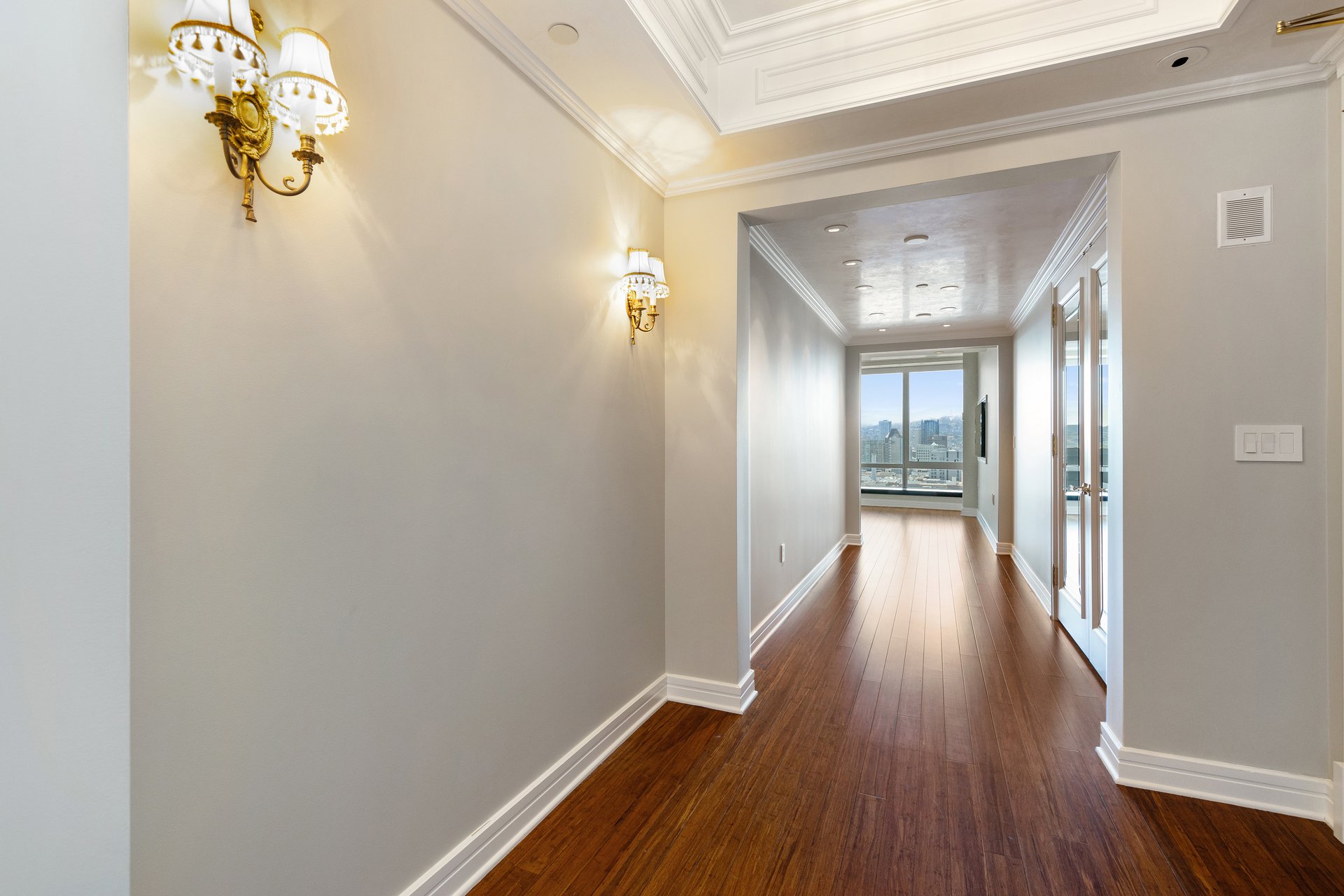 Glass-Walls and Panoramic Views