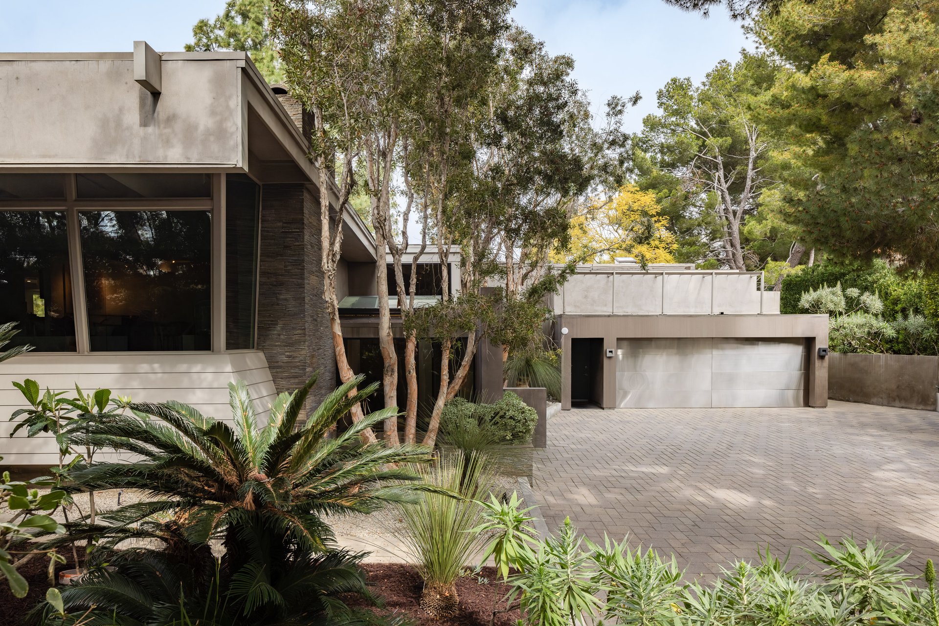 1575 Carla Rdg, Beverly Hills