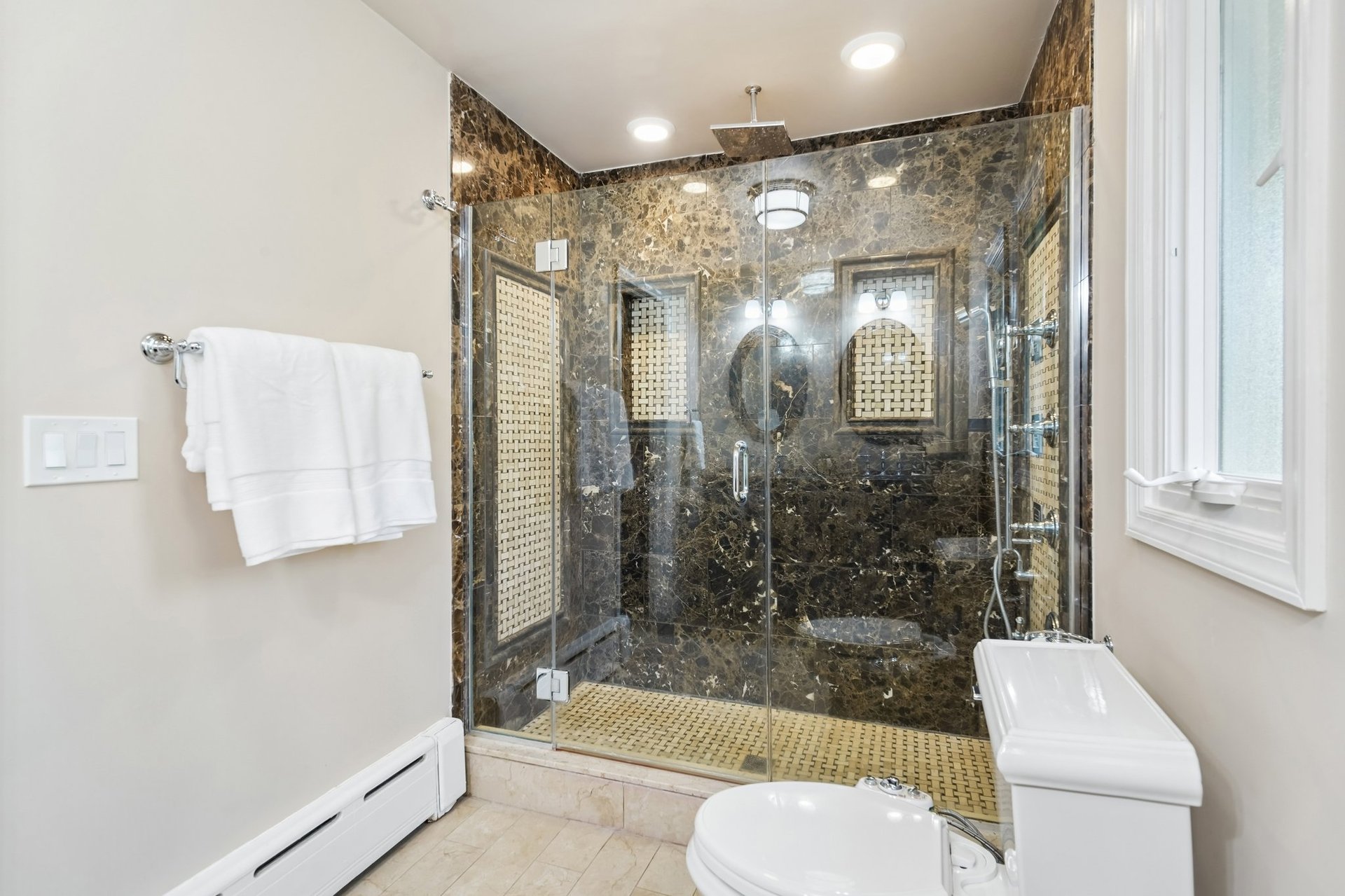 35 Grandview Avenue