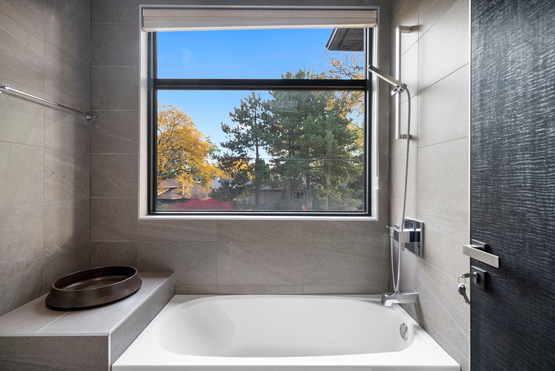 SOLD: Modern Architectural Profile