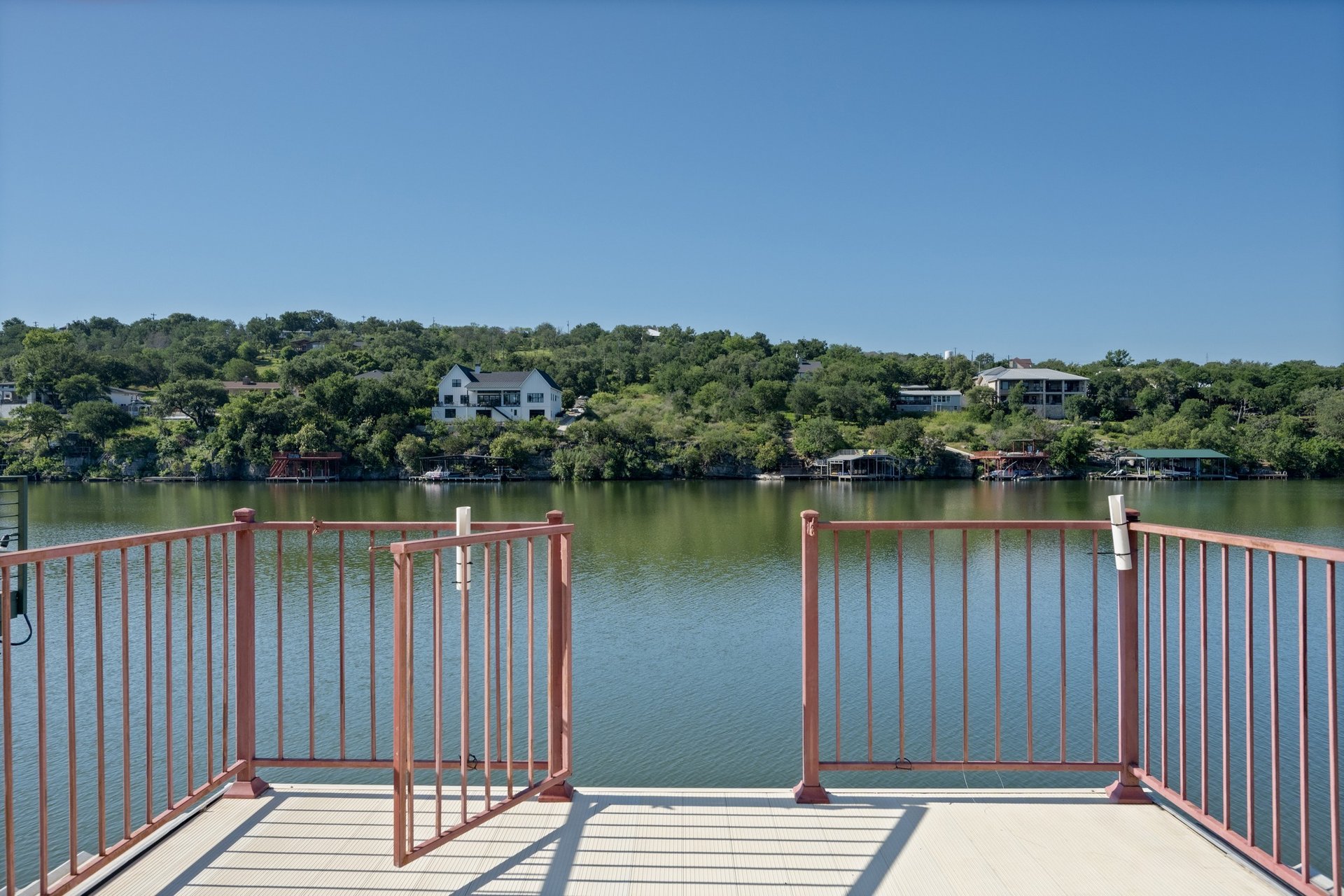 401 Crestview Drive and 309 Cliff Circle