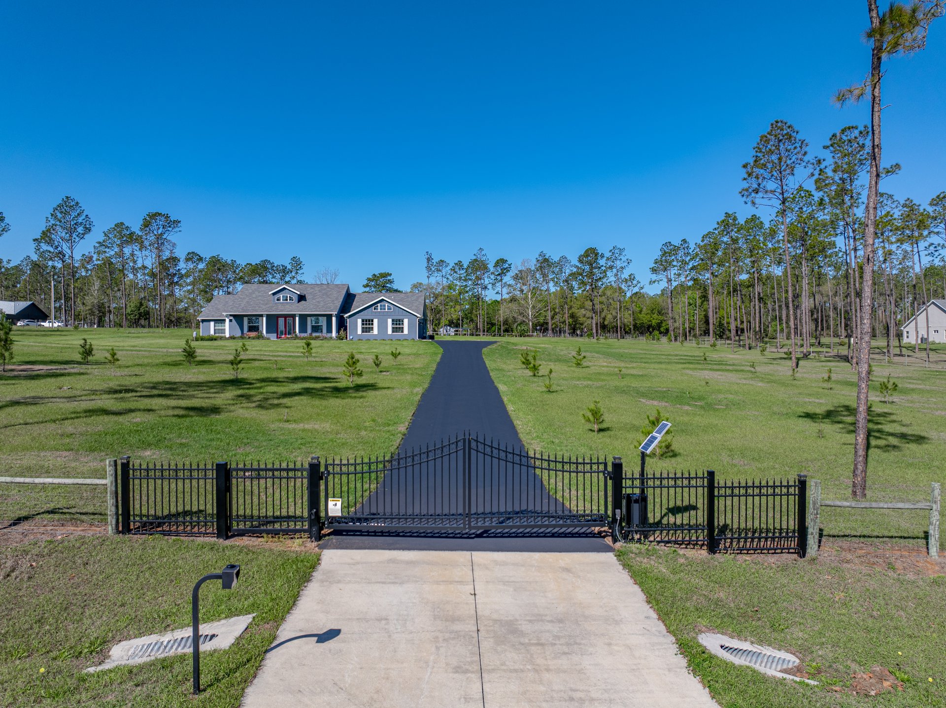 17703 COUNTRY SQUIRE LN