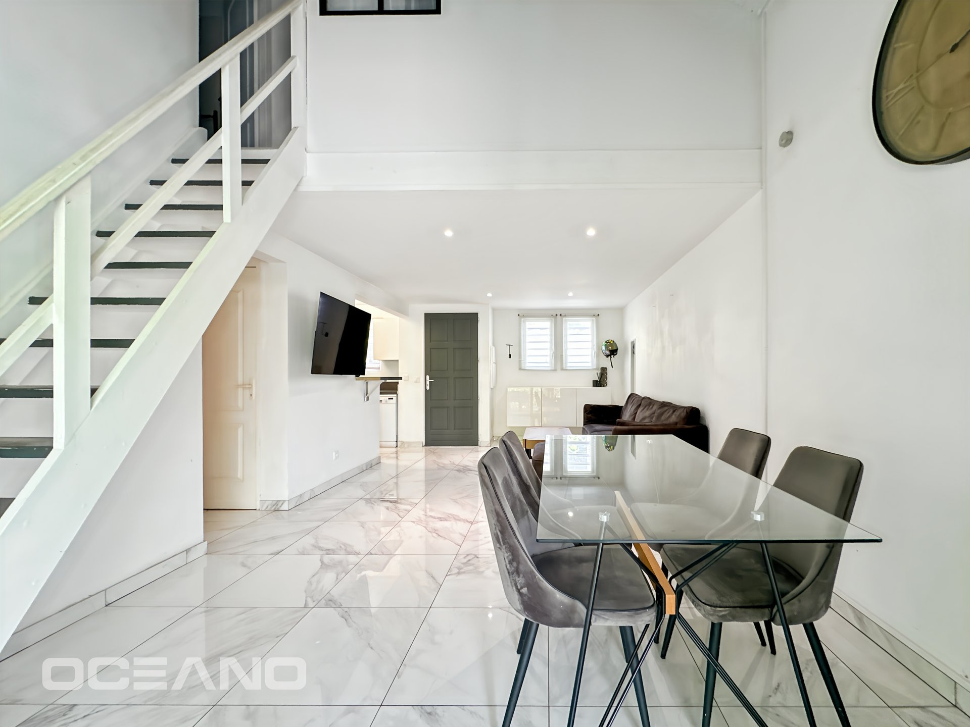 Cozy Home with Mezzanine and Large Terrace – Orient Bay