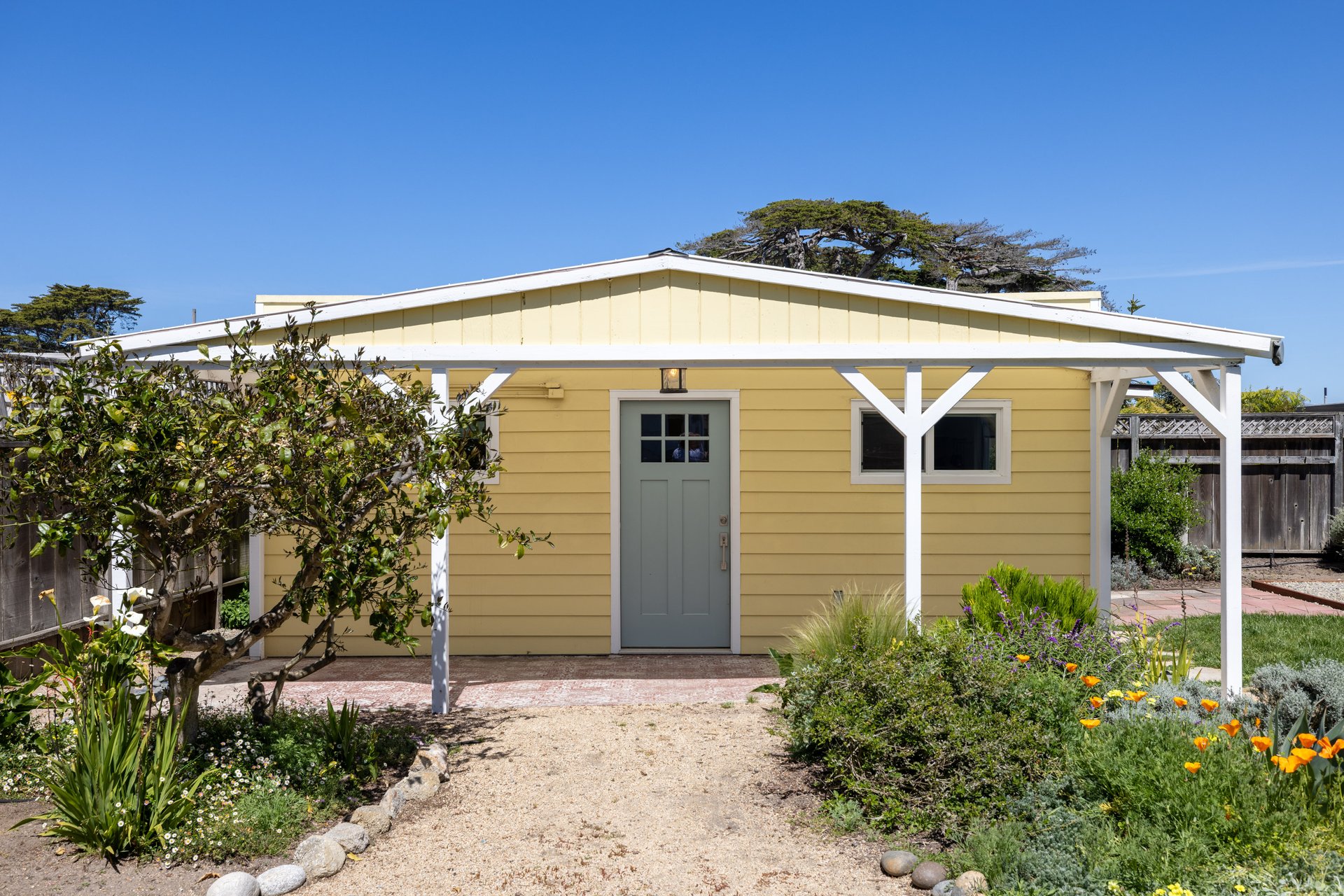 Charming Pacific Grove Cottage