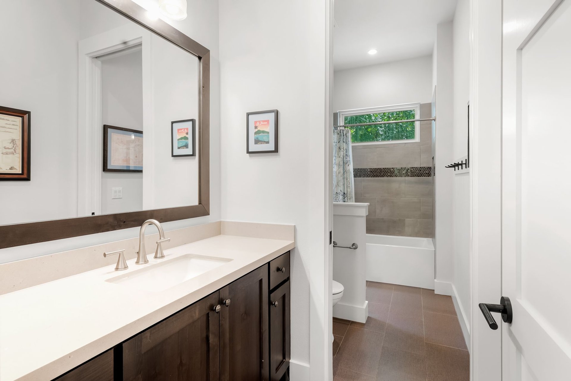 7808 Regolizia Cove