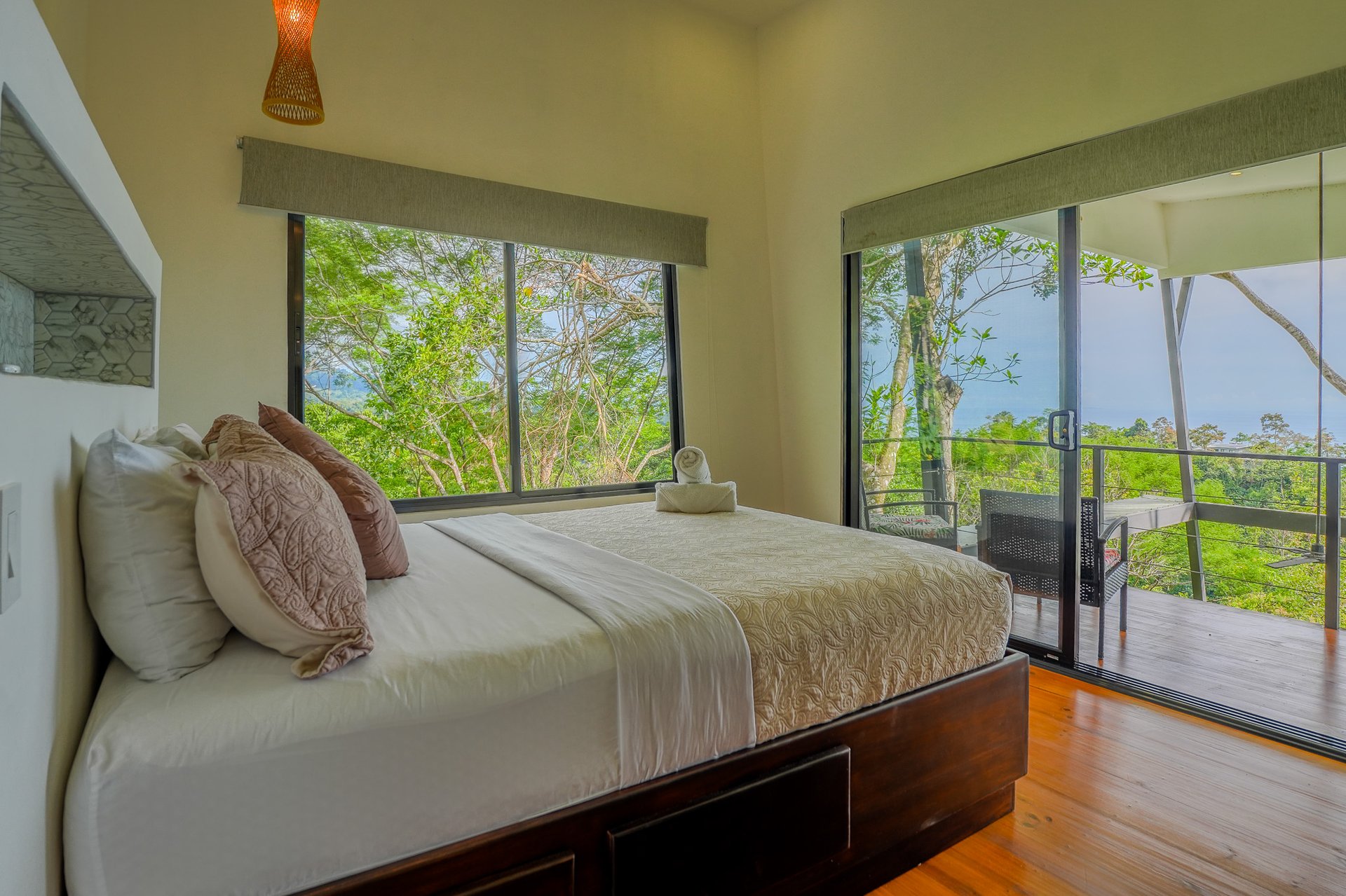 Casa La Roca, Whale's Tail 3 Bedroom Home In Uvita!
