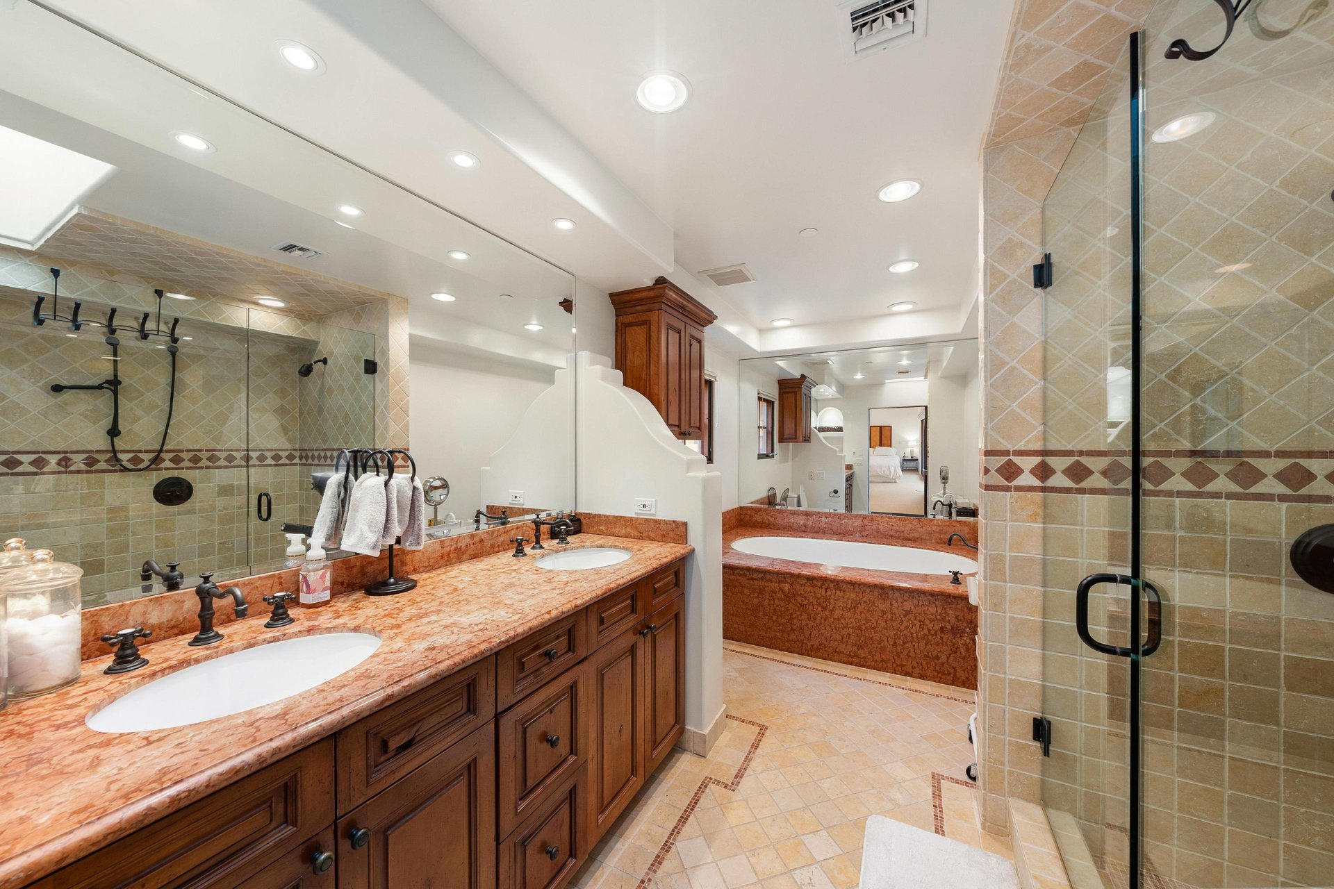 849 14th St Unit: 3