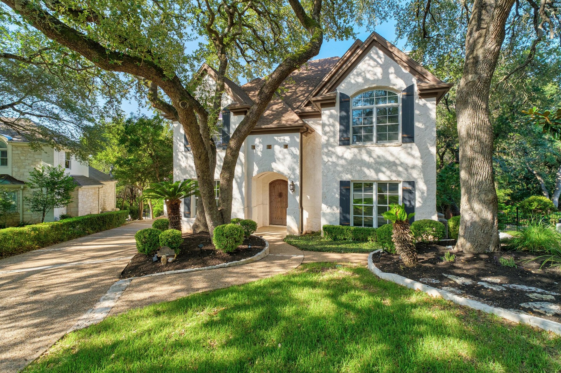 2900 Meandering River Court