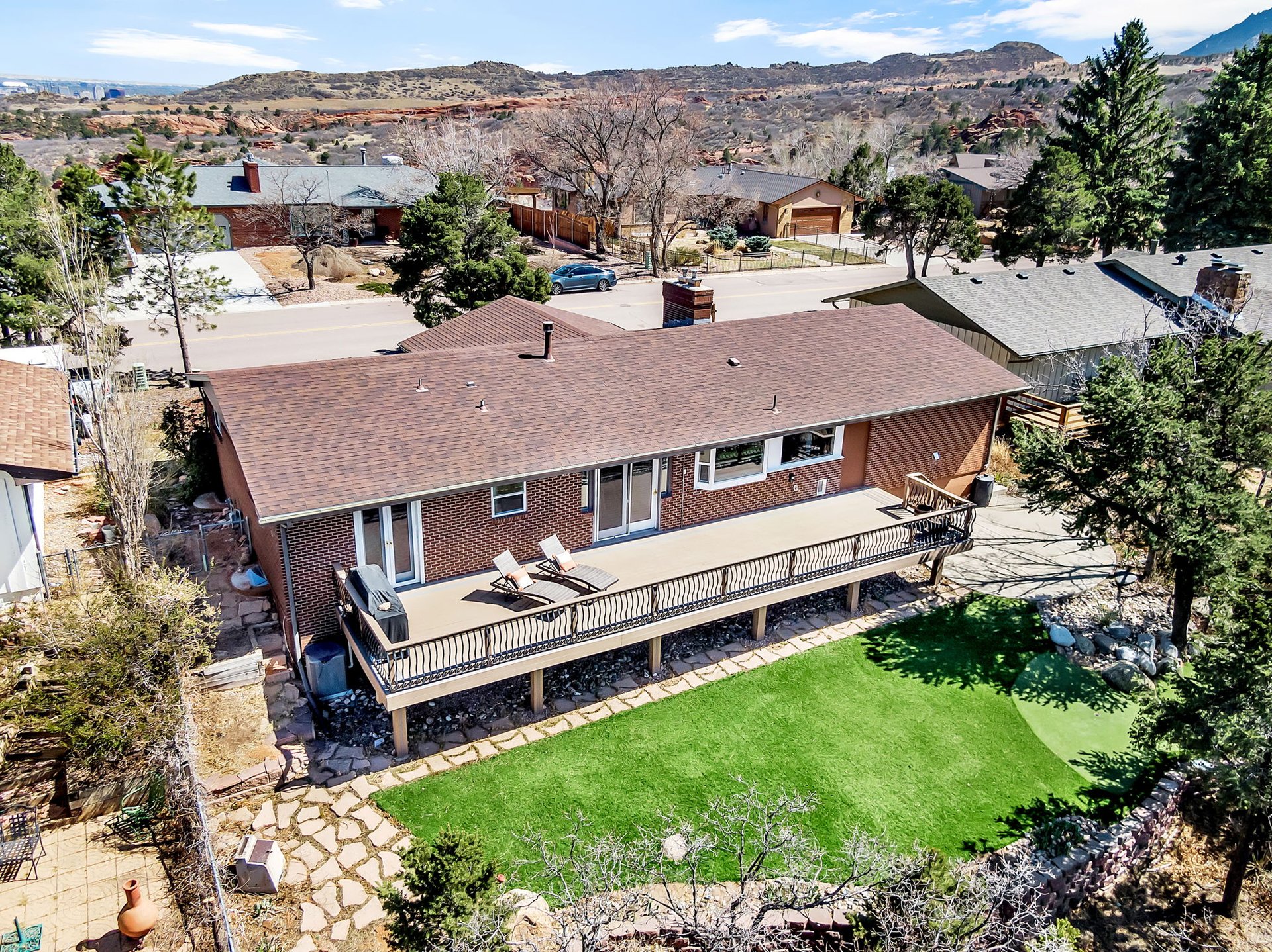 214 Crystal Hills Boulevard