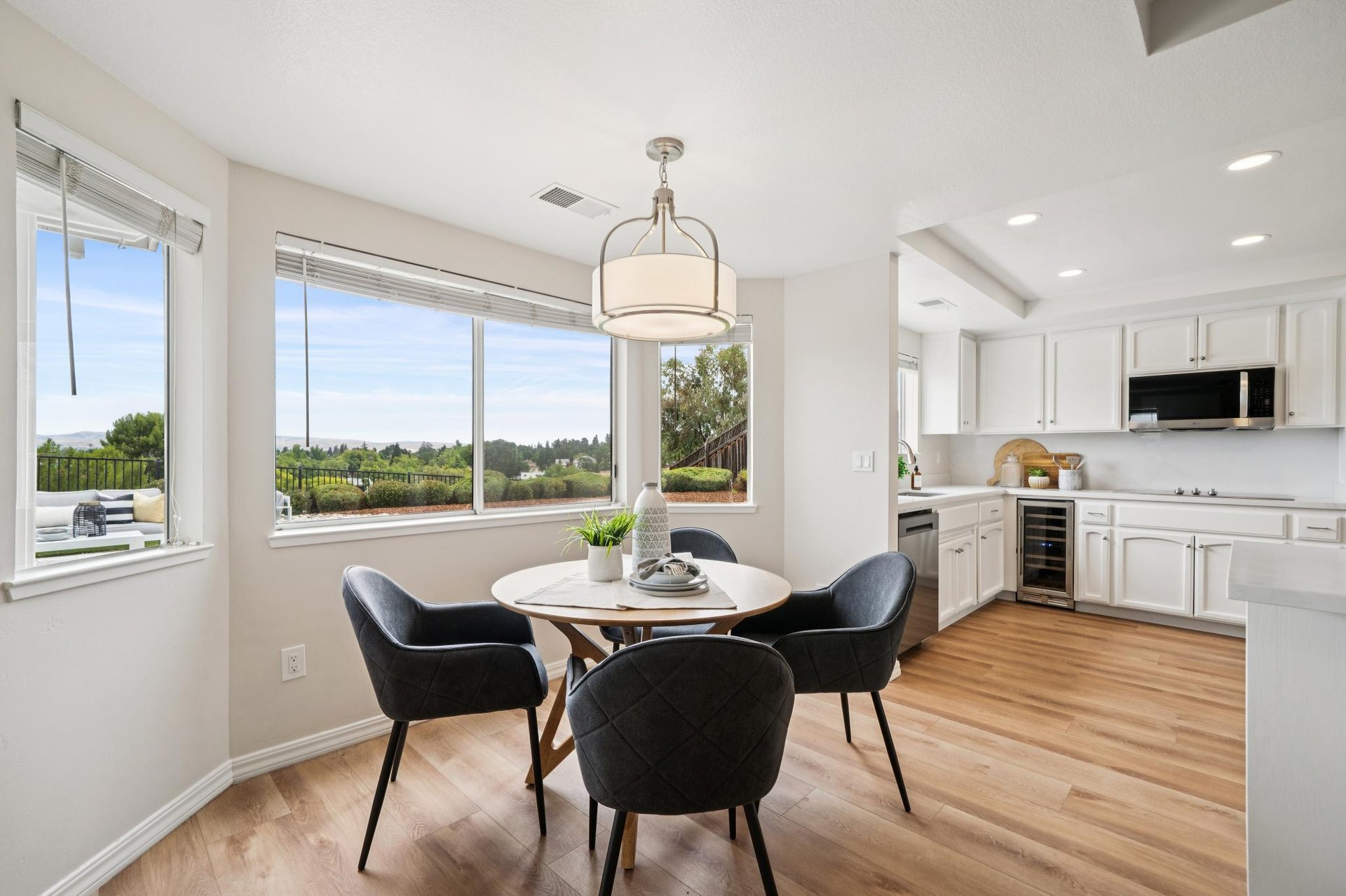 5075 Monaco Dr.