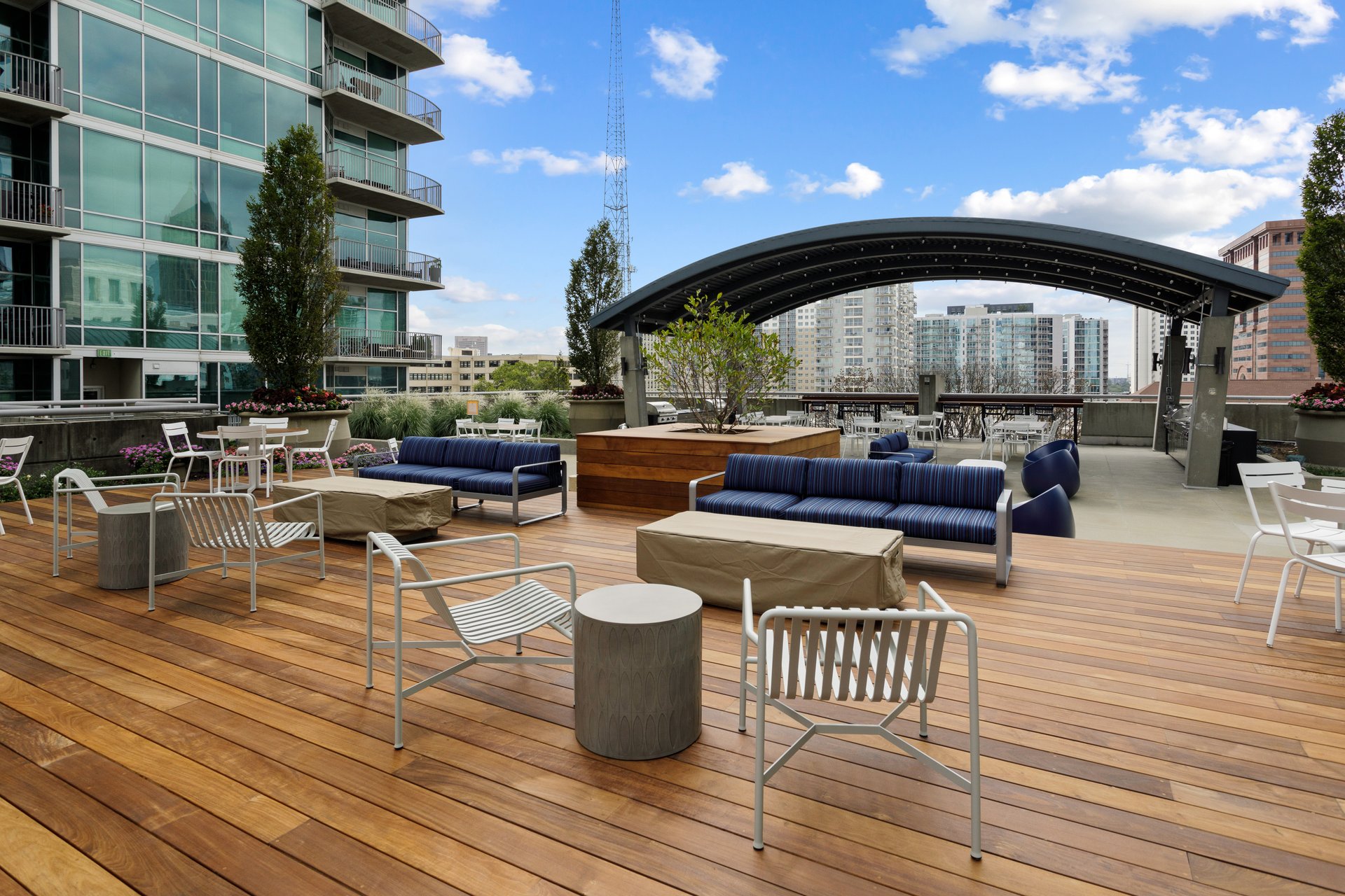 943 Peachtree Street NE Unit 913