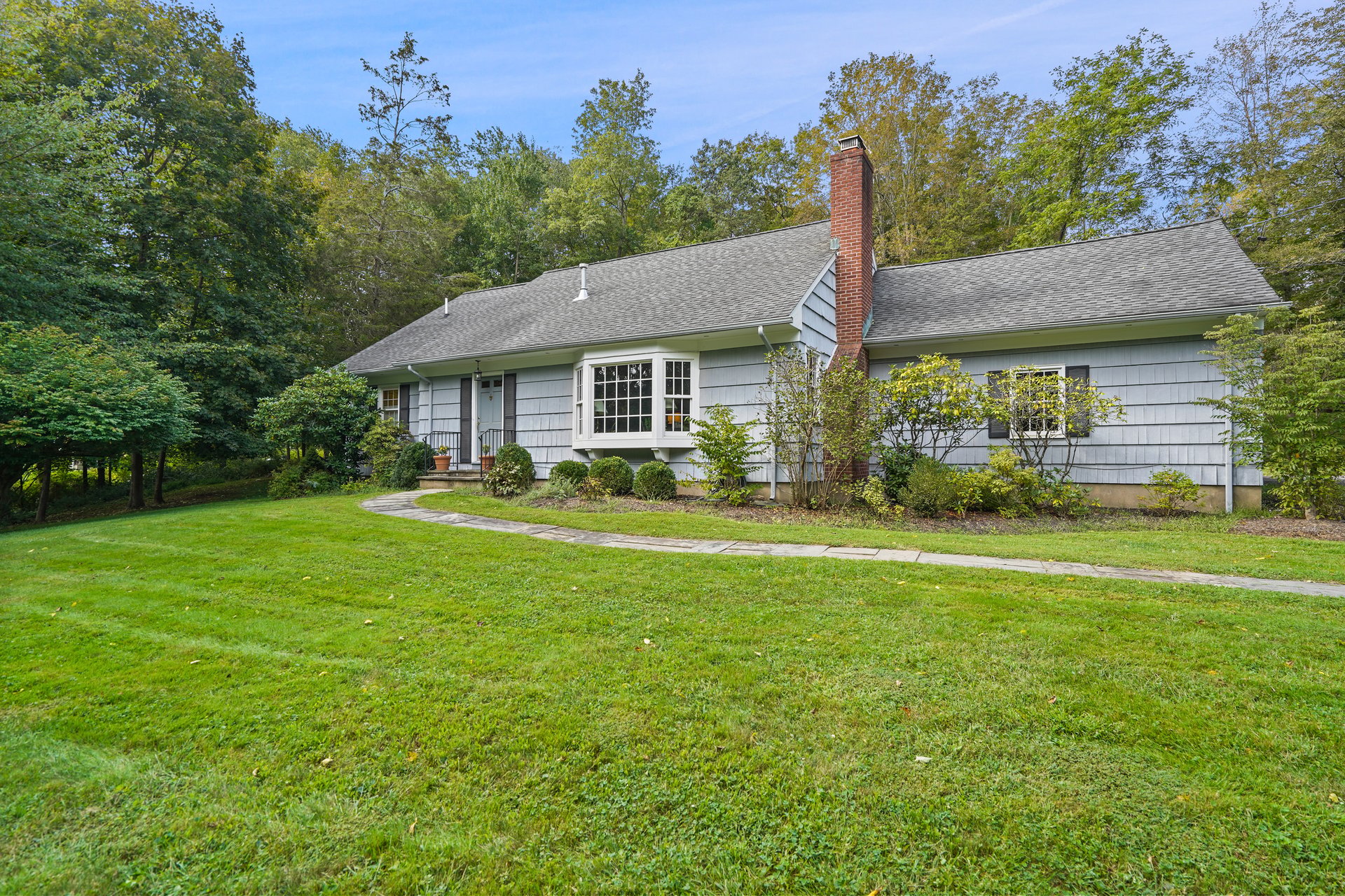 5 Brook Farm Road