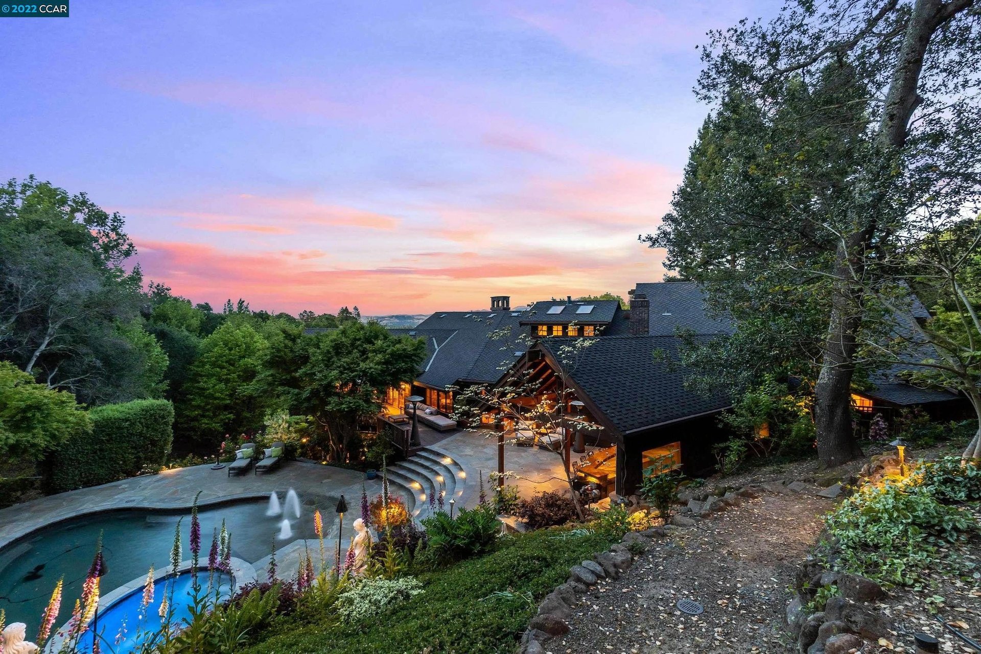 1 Scenic Ln