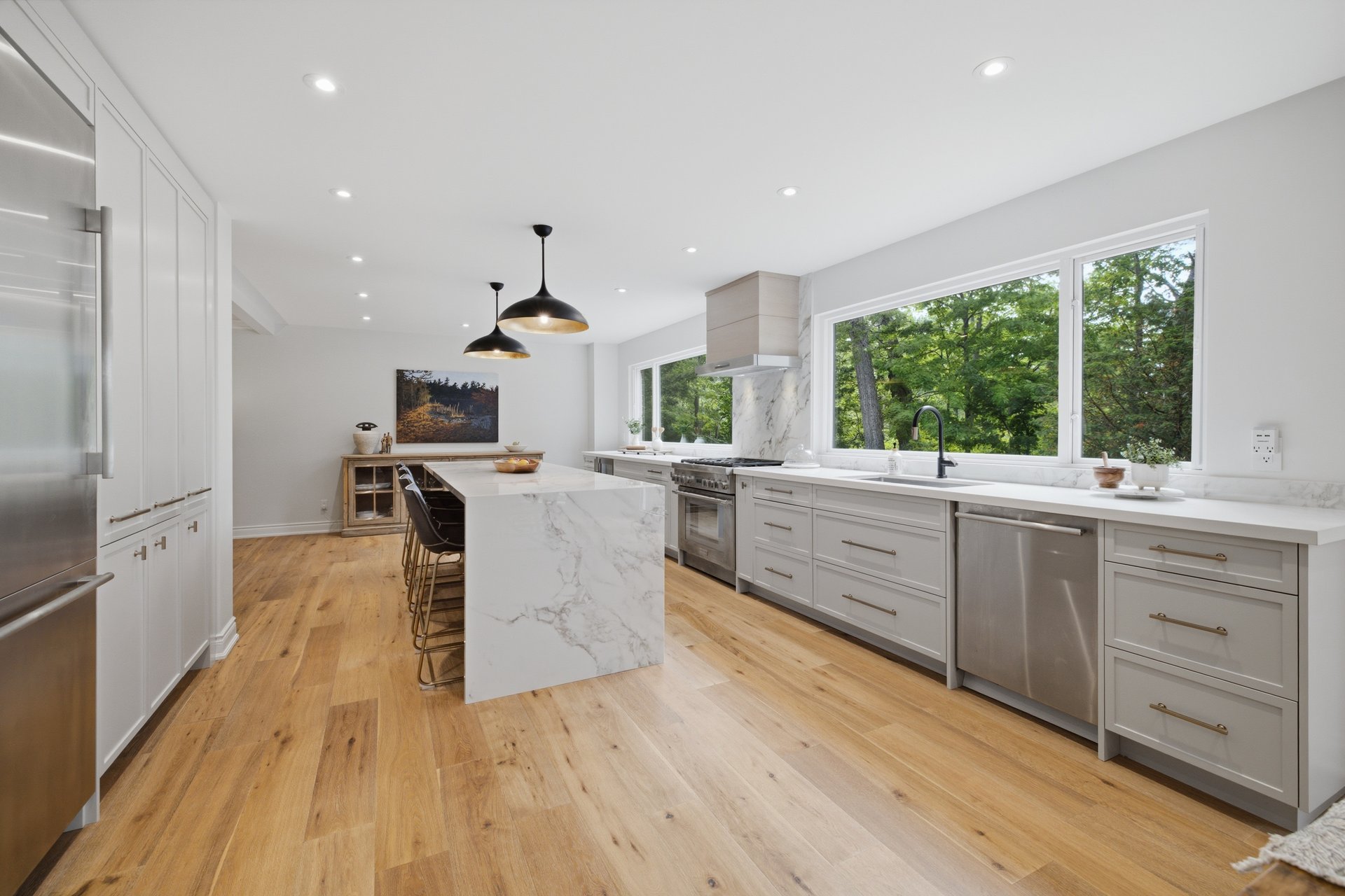 Rare Court Location on Oakville Golf Course