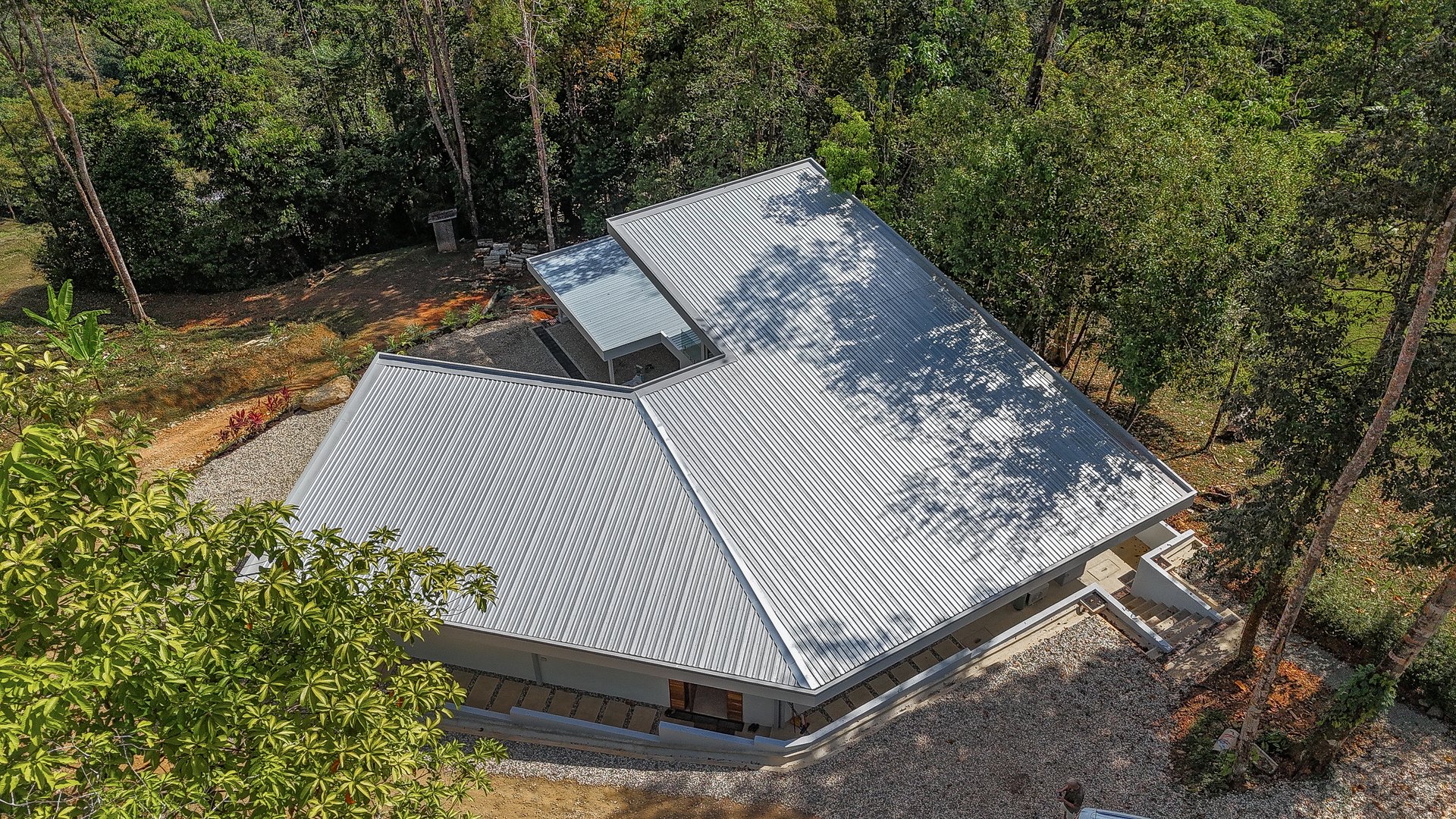 A Huge Rainforest, River & Waterfall Property With TWO Mountain & Jungle-View Luxury Homes on a Massive 4.93 Acre Lot – PLUS an Additional Plantel ready for Development